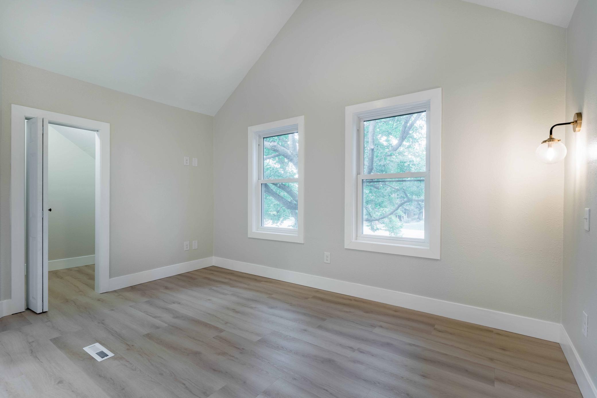 1914 single family home for sale at 2416 E Fir Avenue in Fergus Falls, MN — 4 bed, 3 bath (photo 27 of 57)