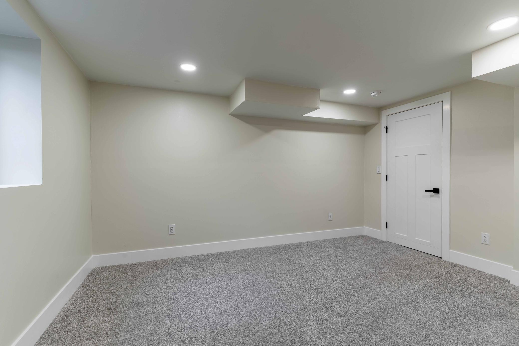 1914 single family home for sale at 2416 E Fir Avenue in Fergus Falls, MN — 4 bed, 3 bath (photo 35 of 57)