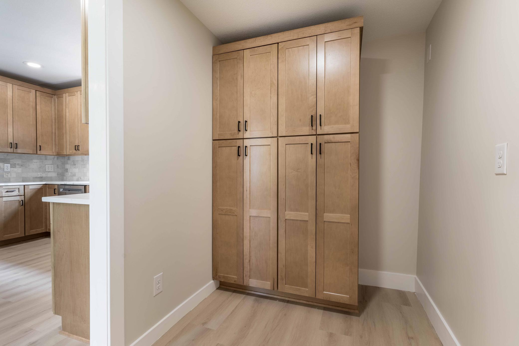 1914 single family home for sale at 2416 E Fir Avenue in Fergus Falls, MN — 4 bed, 3 bath (photo 6 of 57)