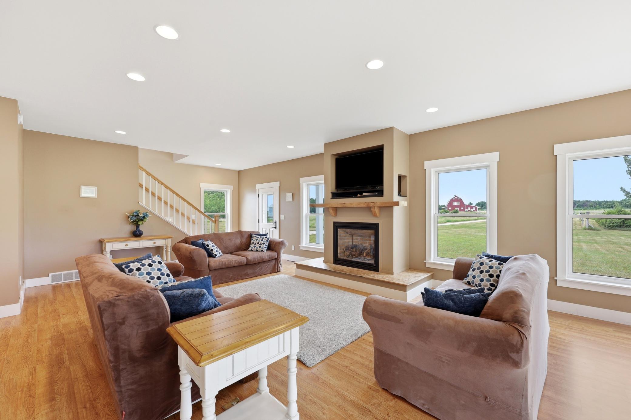 16305 57th Street SE, Kindred ND 58051 - Photo 7 of 44