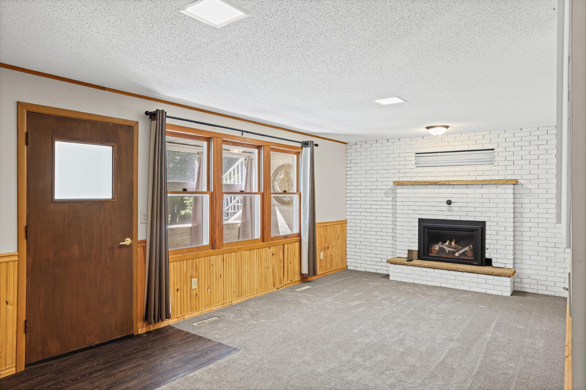 1976 single family home for sale at 7747 County Road 127 in Brainerd, MN — 4 bed, 2 bath (photo 12 of 35)