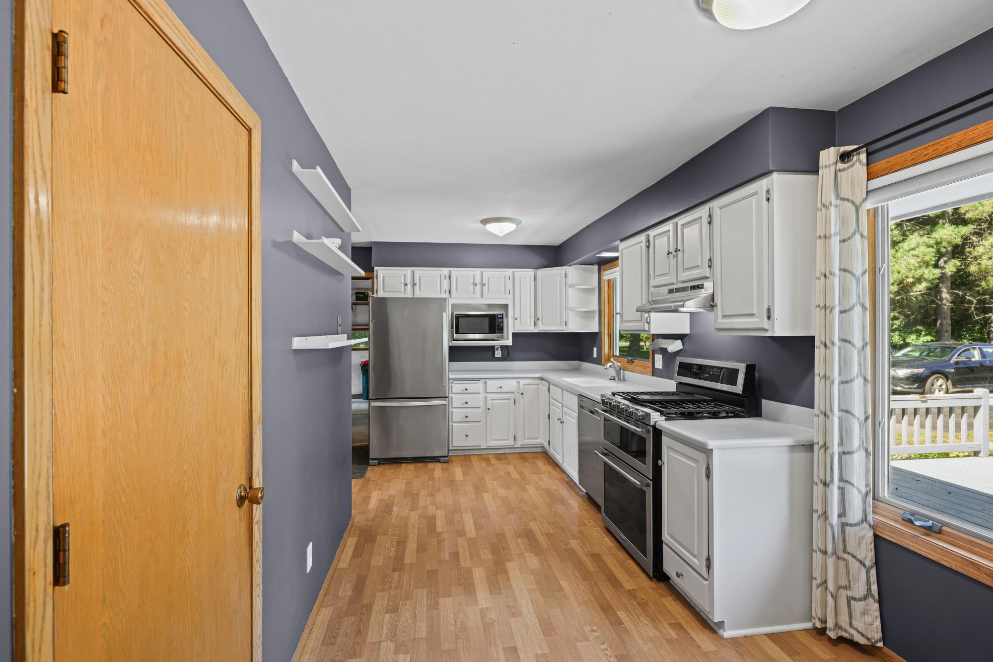 1976 single family home for sale at 7747 County Road 127 in Brainerd, MN — 4 bed, 2 bath (photo 5 of 35)