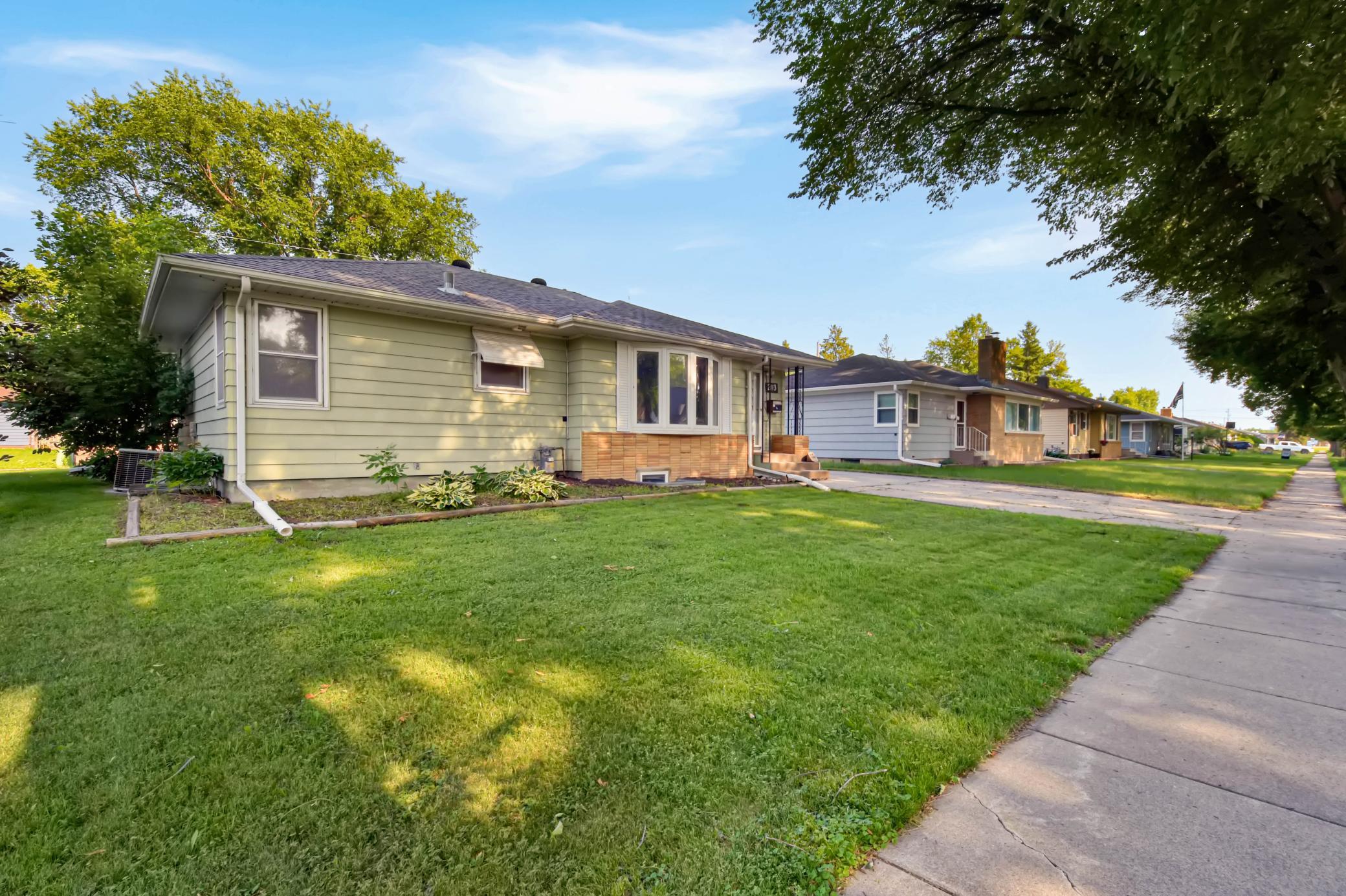 2113 7th Street N, Fargo ND 58102 - Photo 41 of 53