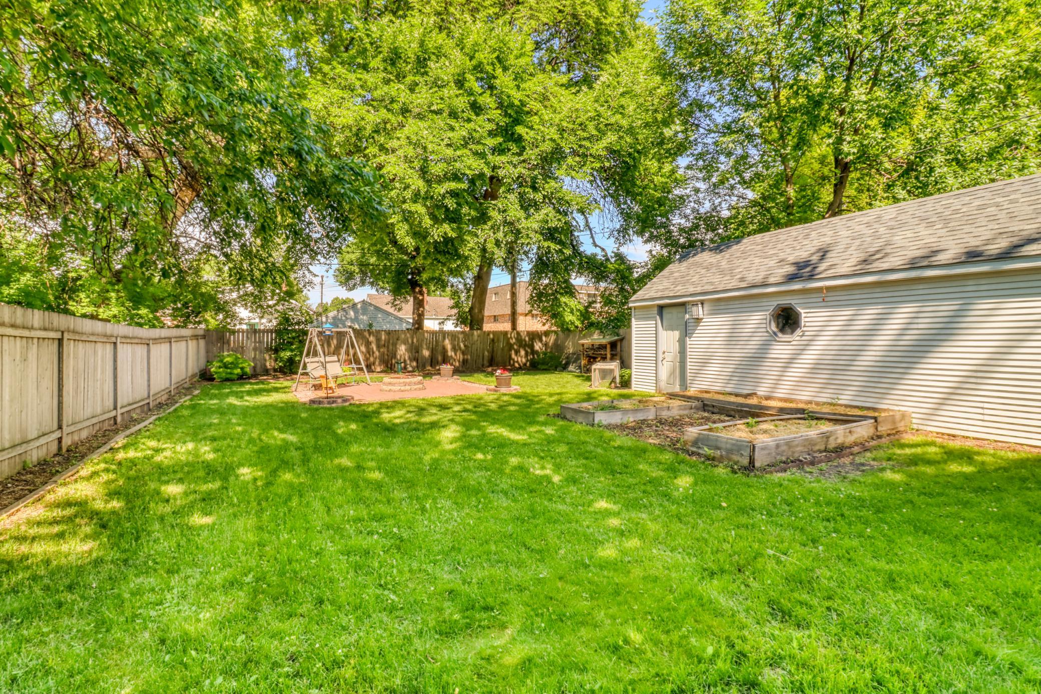 415 12th Street N, Moorhead MN 56560 - Photo 7 of 47