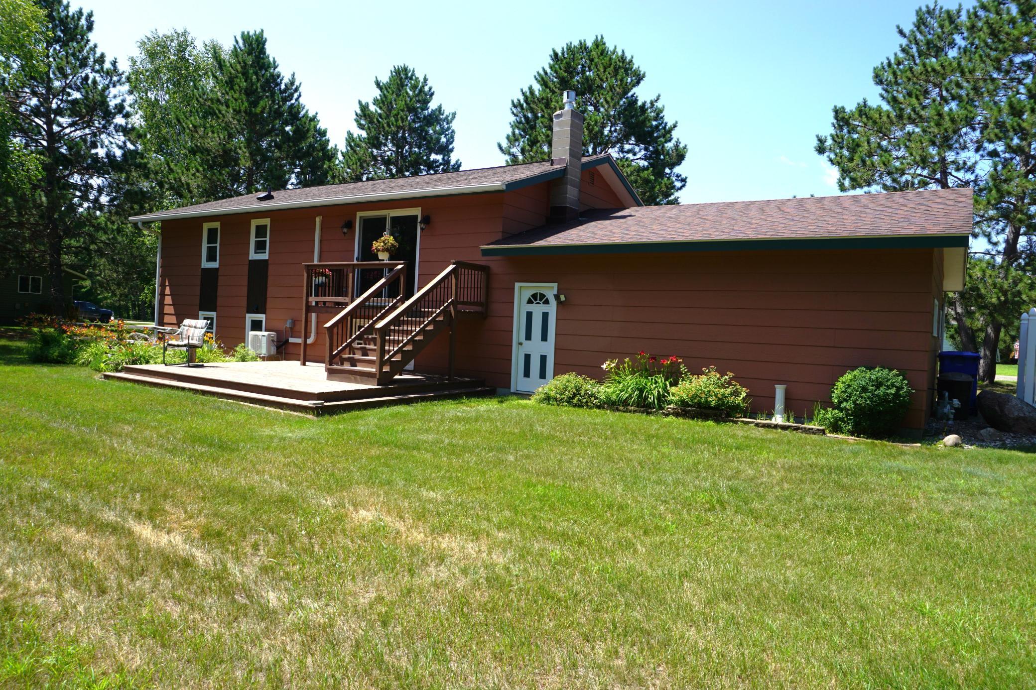 1983 single family home for sale at 7022 Dickinson Drive NW in Bemidji, MN — 3 bed, 2 bath (photo 2 of 27)