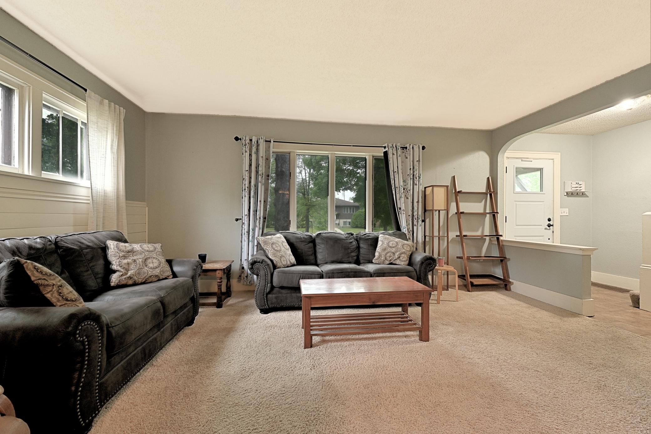 502 NE 4th Avenue, Grand Rapids MN 55744 - Photo 2 of 8