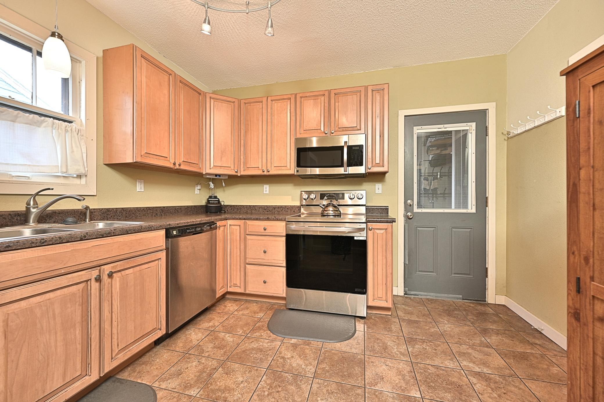 502 NE 4th Avenue, Grand Rapids MN 55744 - Photo 3 of 8