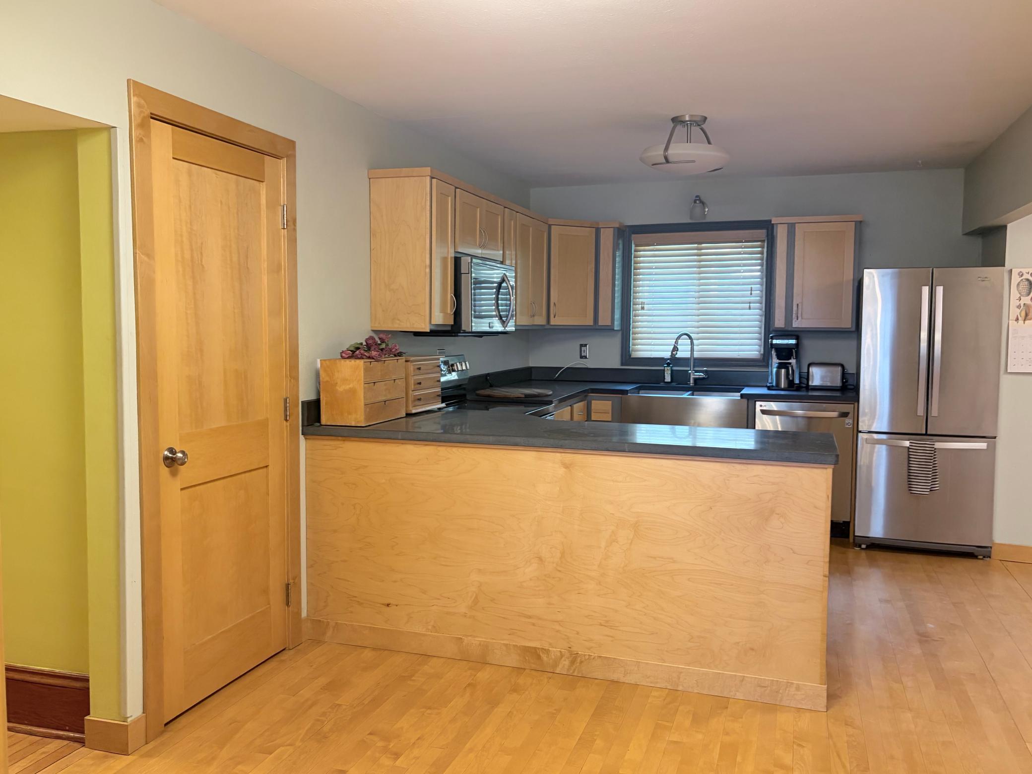 1020 7th Street S, Fargo ND 58103 - Photo 17 of 58
