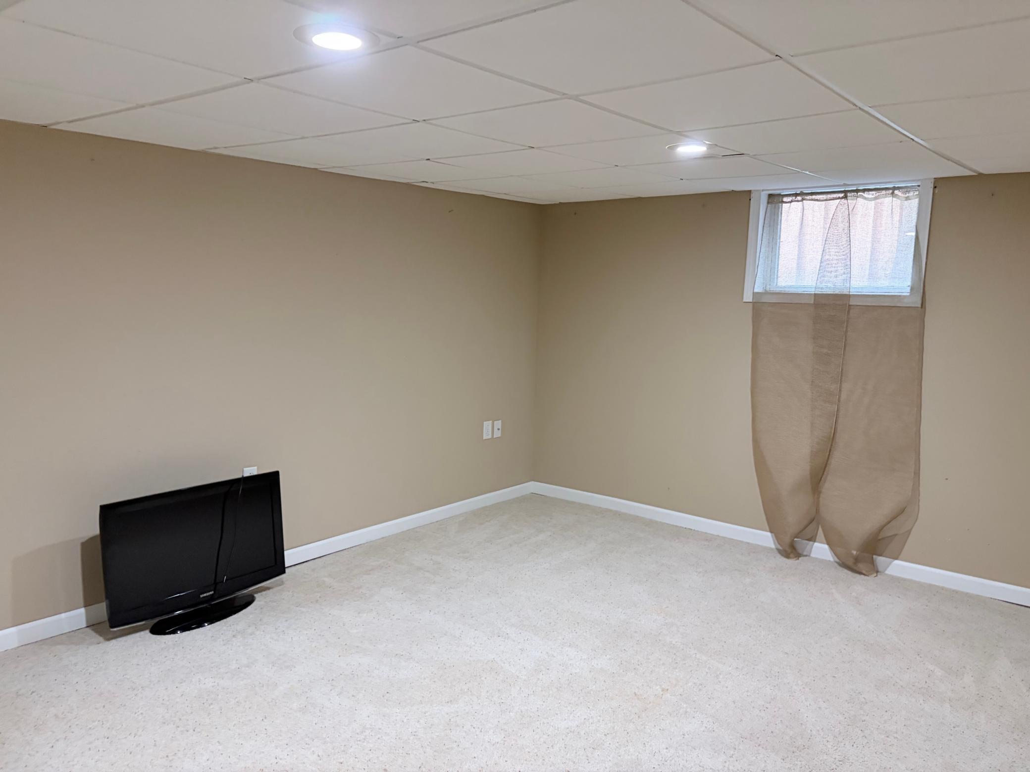 1020 7th Street S, Fargo ND 58103 - Photo 40 of 58