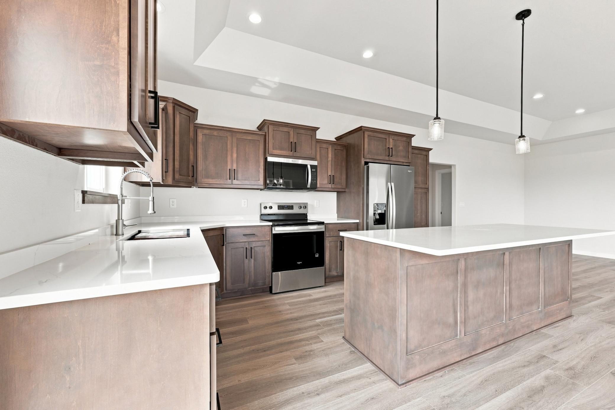 2026 single family home for sale at 1270 Southview Drive SW in Glyndon, MN — 5 bed, 3 bath (photo 13 of 40)