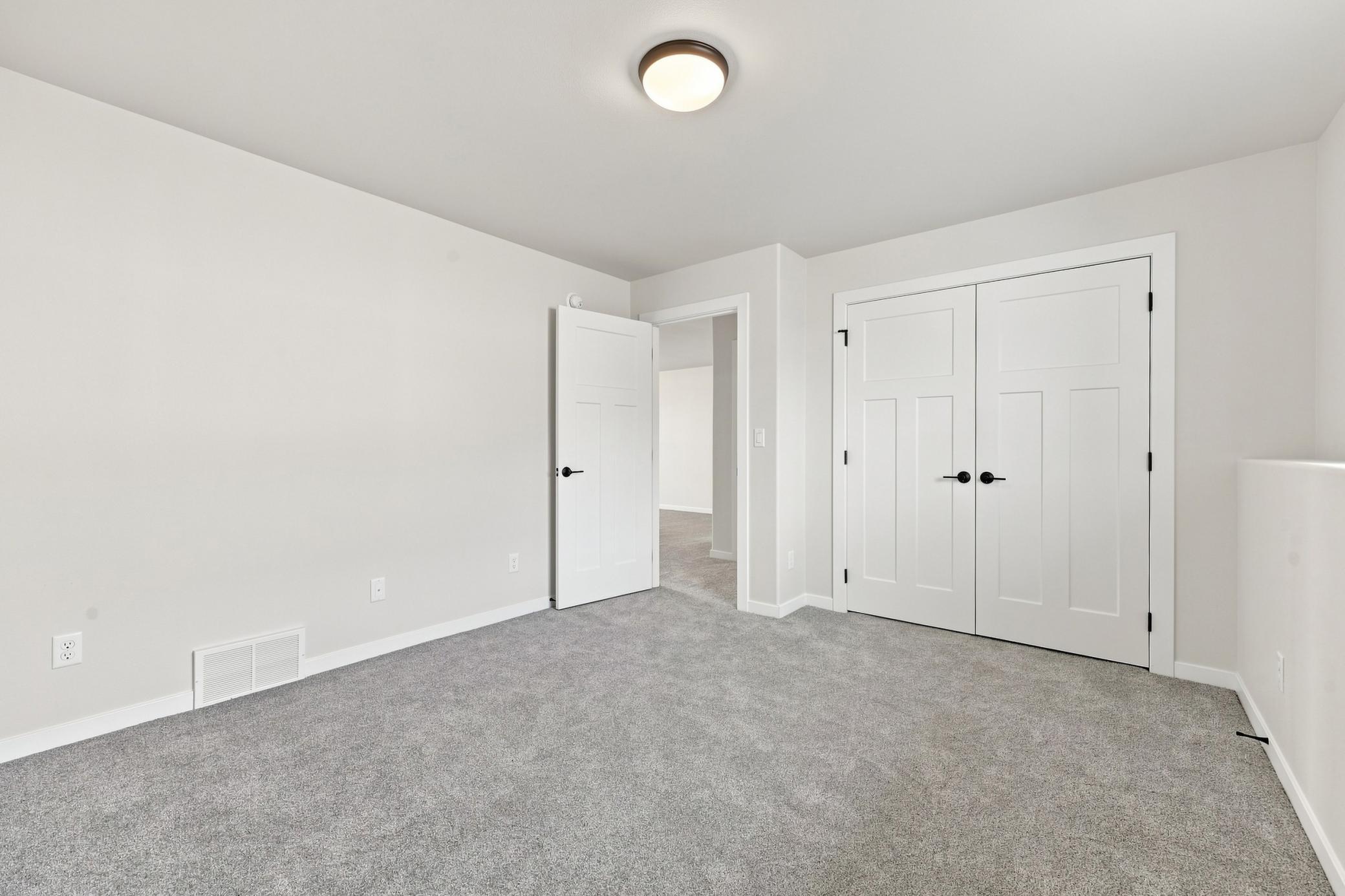 2026 single family home for sale at 1270 Southview Drive SW in Glyndon, MN — 5 bed, 3 bath (photo 34 of 40)