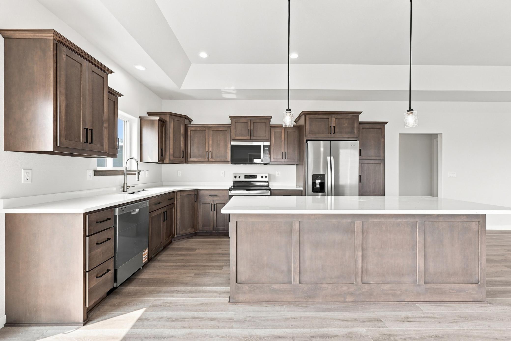 2026 single family home for sale at 1270 Southview Drive SW in Glyndon, MN — 5 bed, 3 bath (photo 9 of 40)
