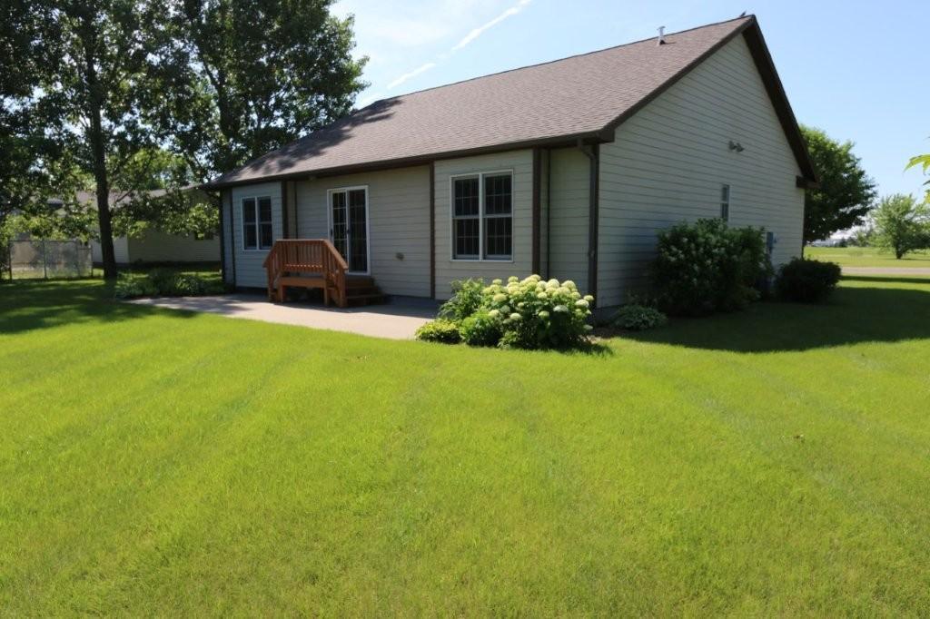 621 6th Street NE, Perham MN 56573 - Photo 3 of 26