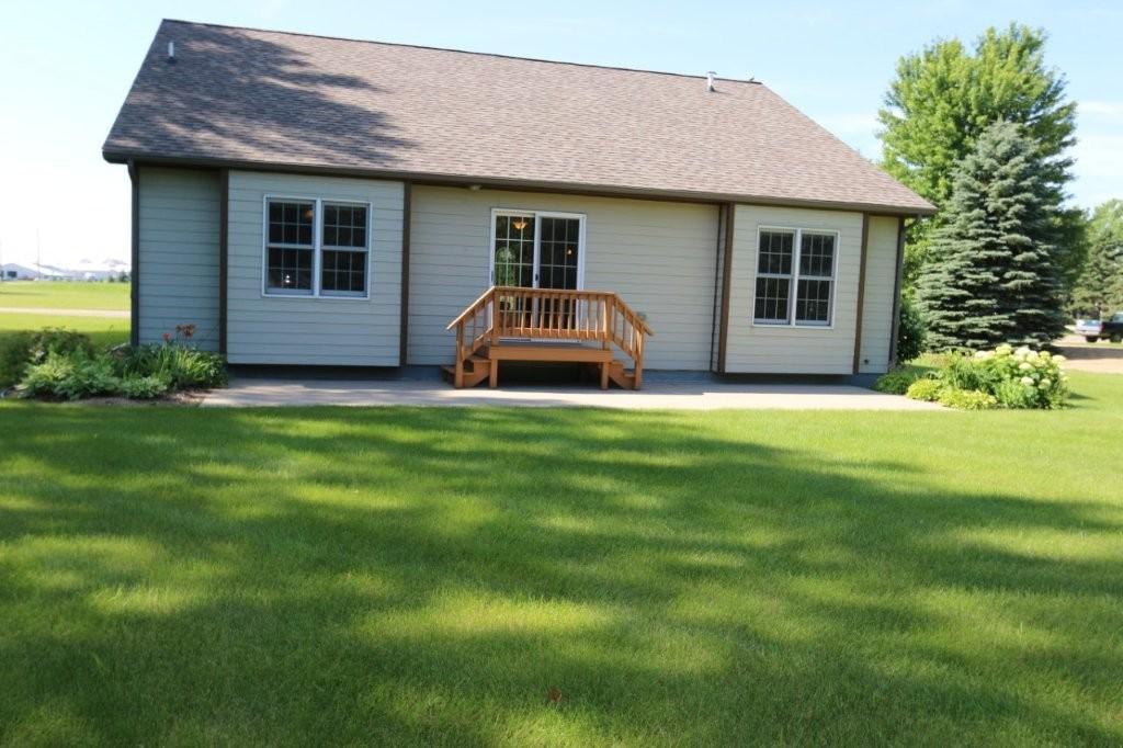 621 6th Street NE, Perham MN 56573 - Photo 4 of 26
