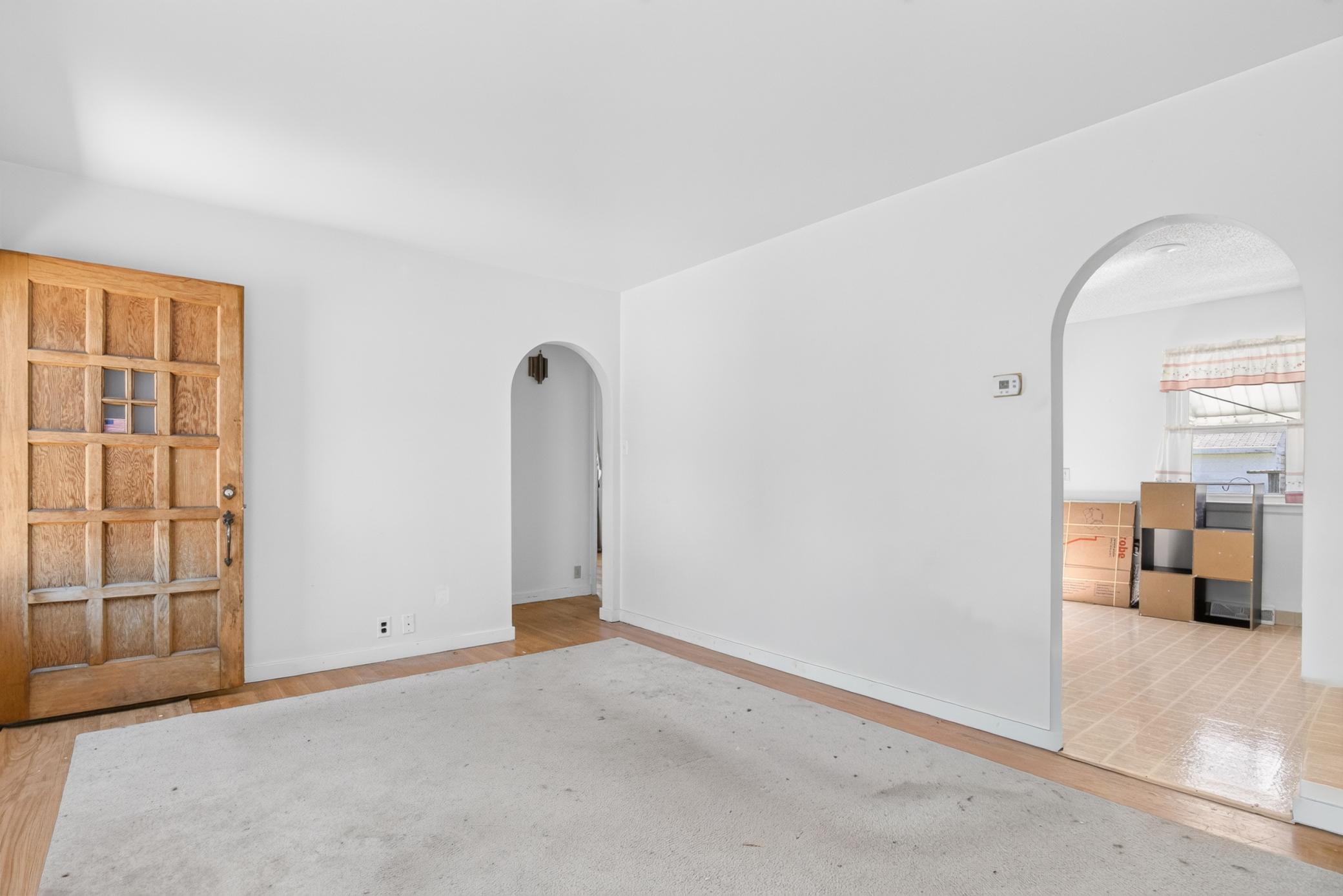 240 7th Street NE, Valley City ND 58072 - Photo 4 of 22