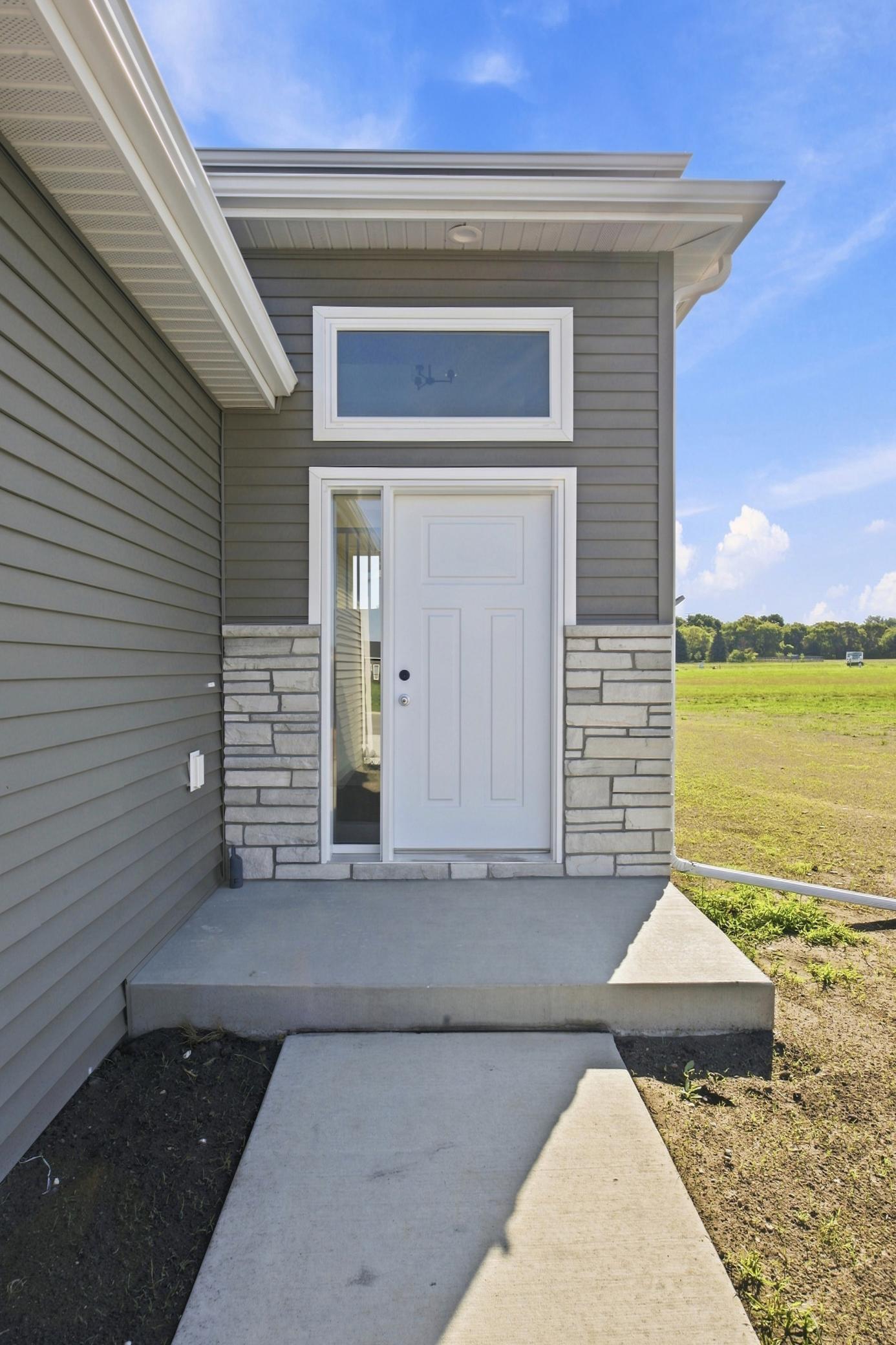 2026 single family home for sale at 106 18th Street NE in Barnesville, MN — 3 bed, 2 bath (photo 3 of 26)