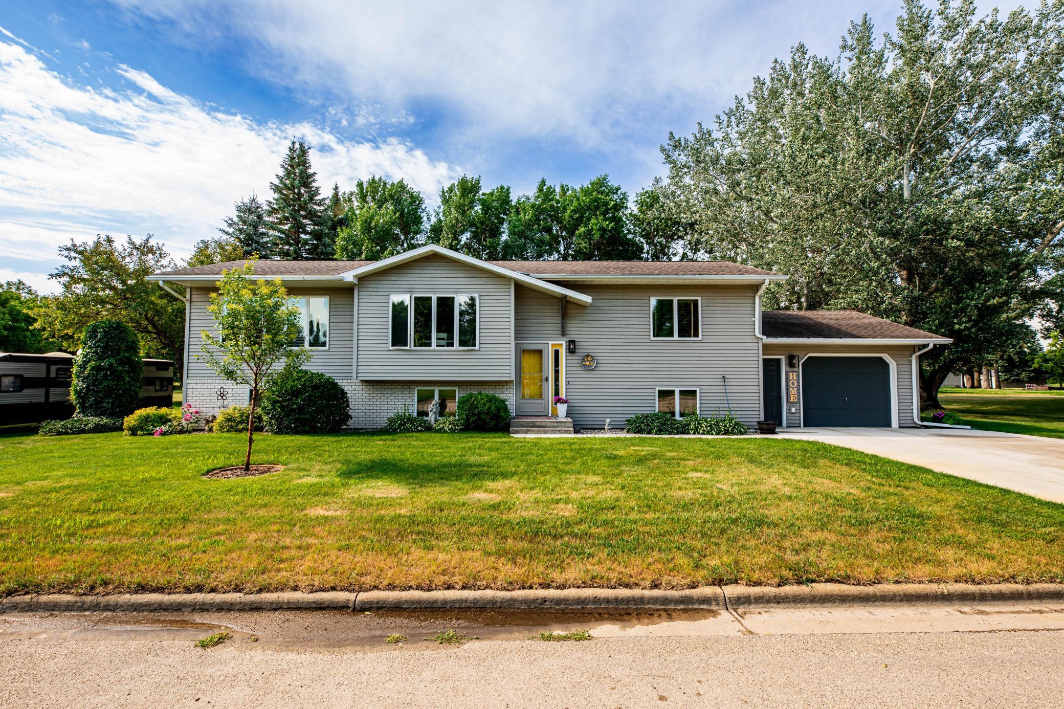 204 8th Avenue E, Lisbon ND 58054 - Photo 3 of 66
