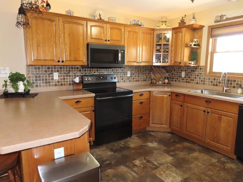 12615 330th Street NW, Newfolden MN 56738 - Photo 7 of 61