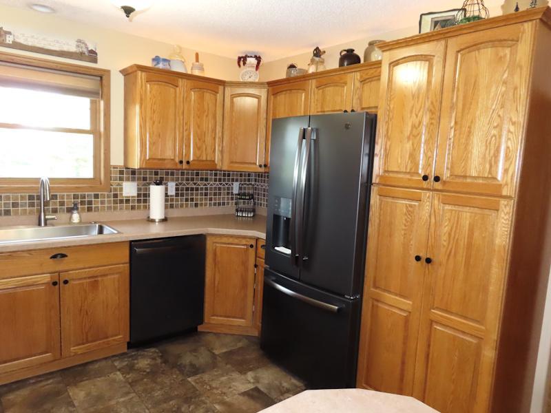 12615 330th Street NW, Newfolden MN 56738 - Photo 8 of 61