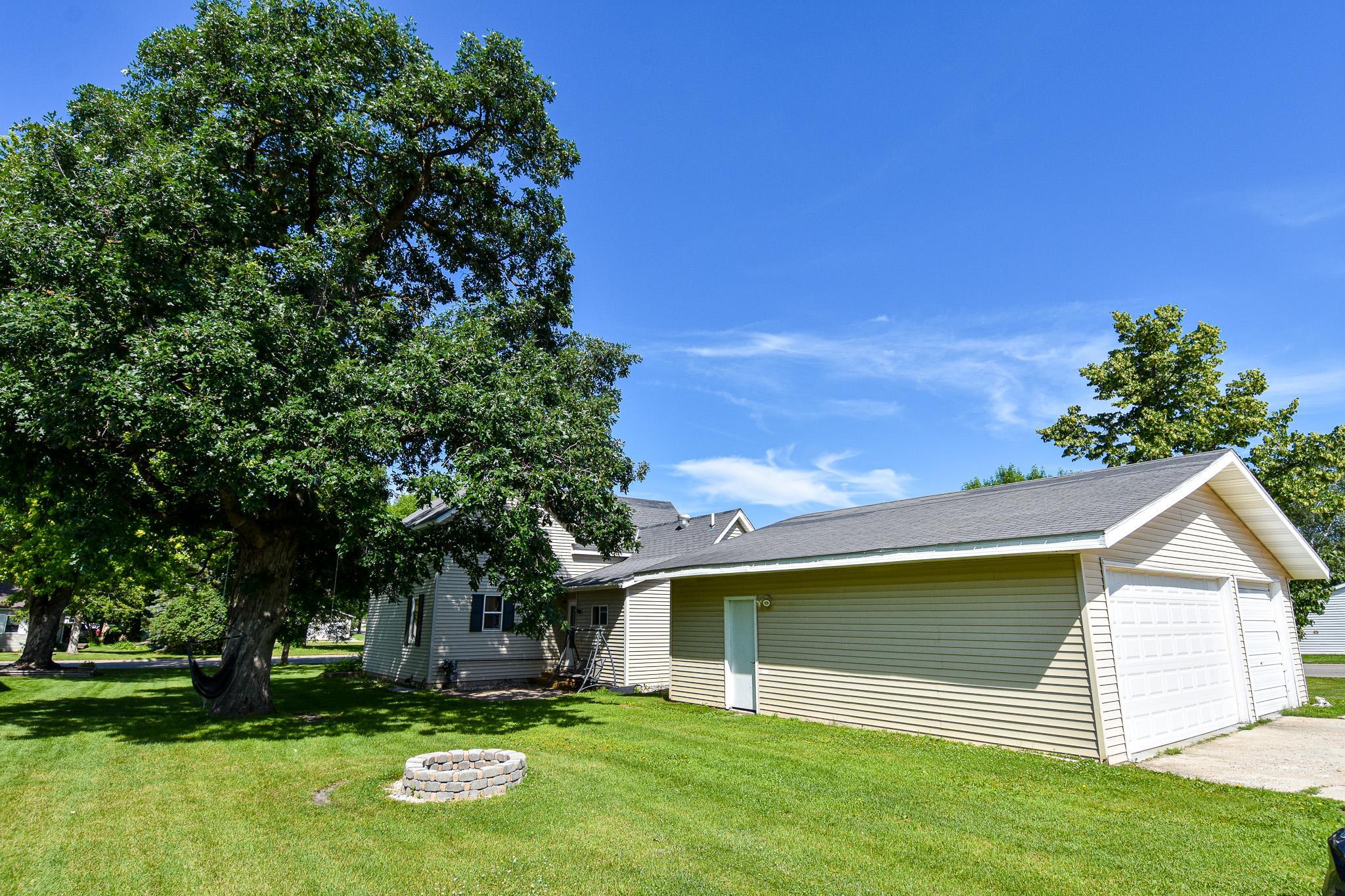 606 Kendall Avenue S, Thief River Falls MN 56701 - Photo 42 of 50