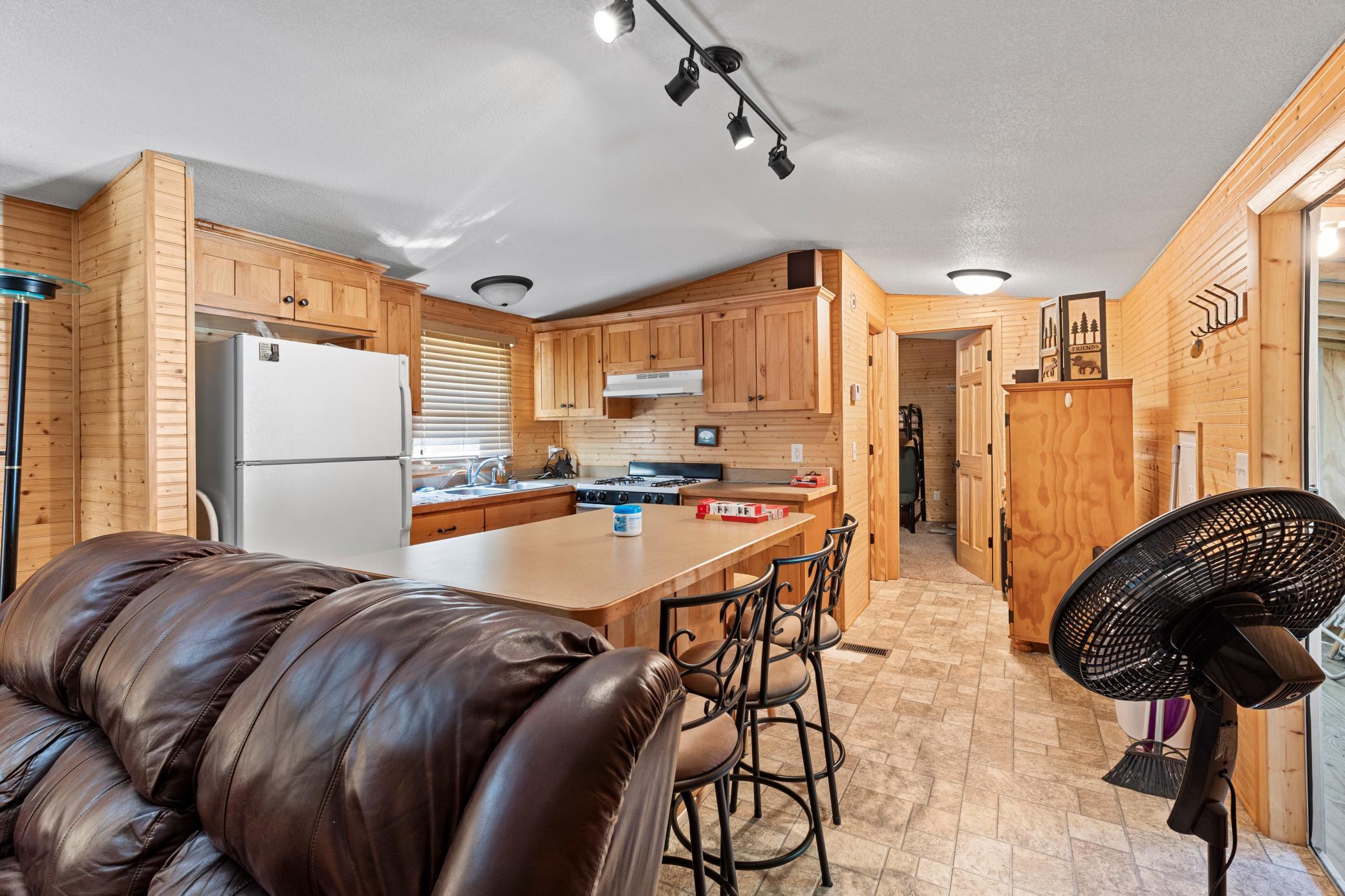 1999 single family home for sale at 15634 County Road 1, Unit 25 in Crosslake, MN — 2 bed, 1 bath (photo 5 of 12)