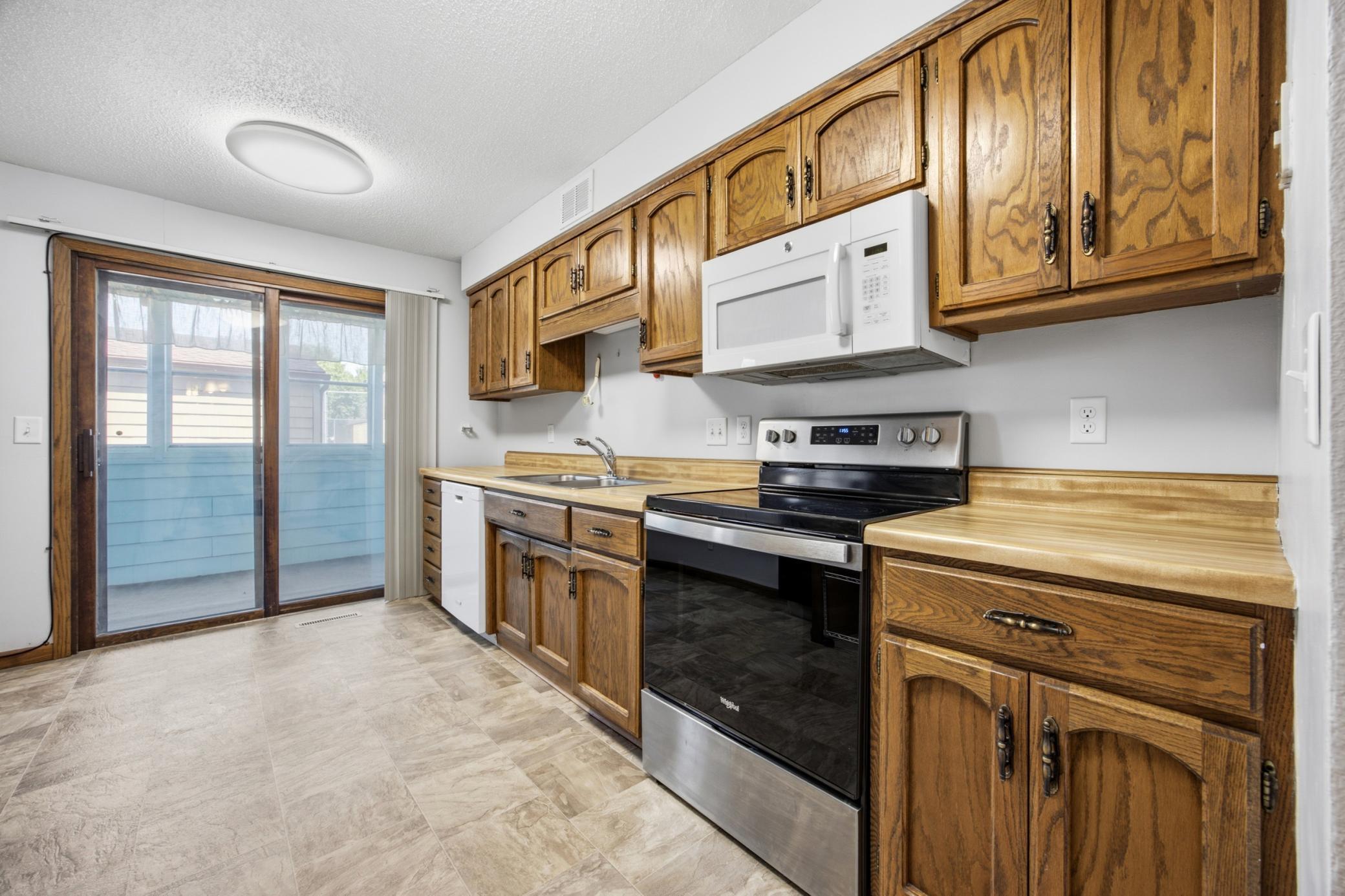 3245 17th Avenue S, Unit 104, Fargo ND 58103 - Photo 6 of 26