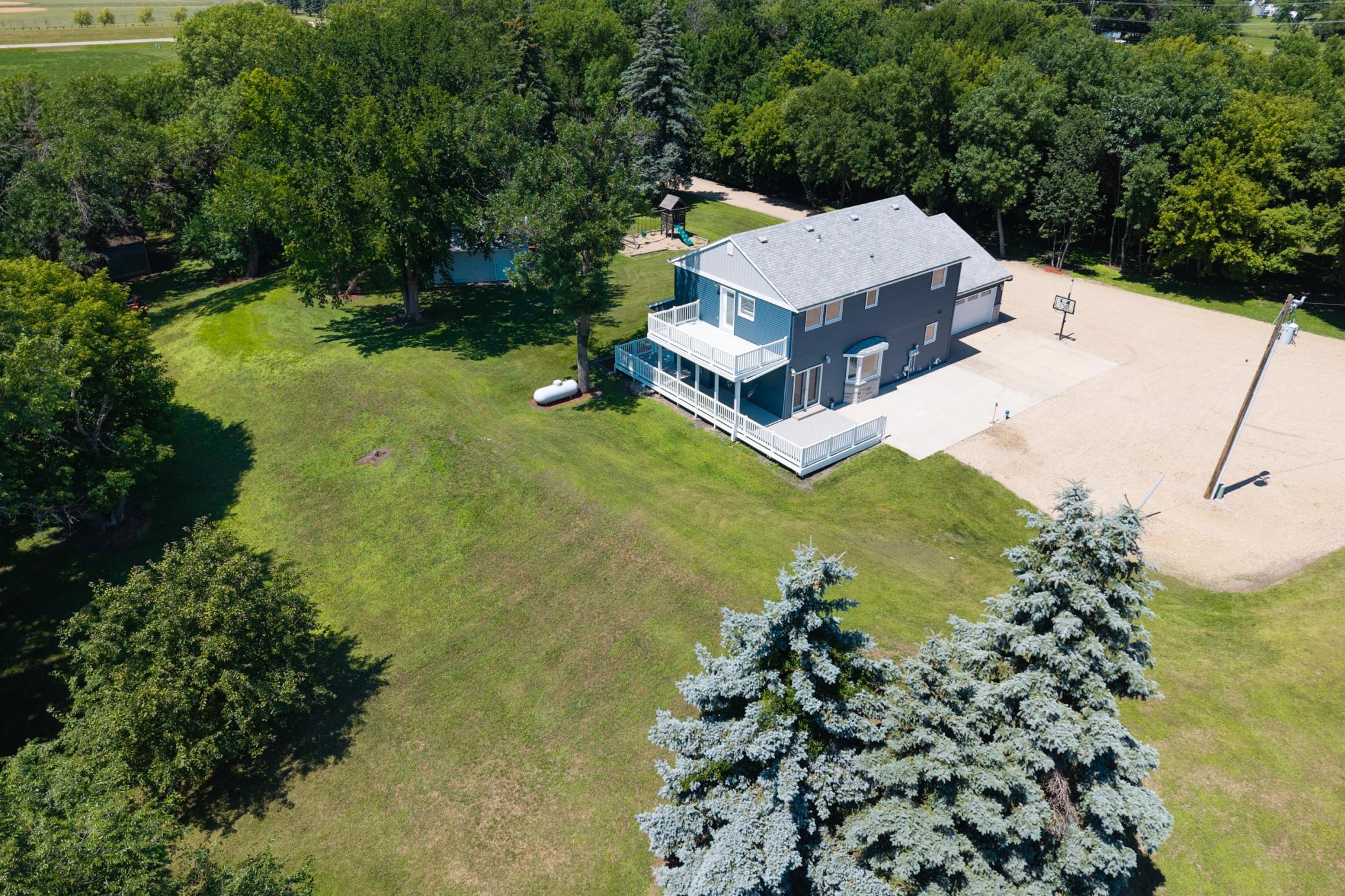 8010 182nd Avenue SE, Wahpeton ND 58075 - Photo 5 of 53
