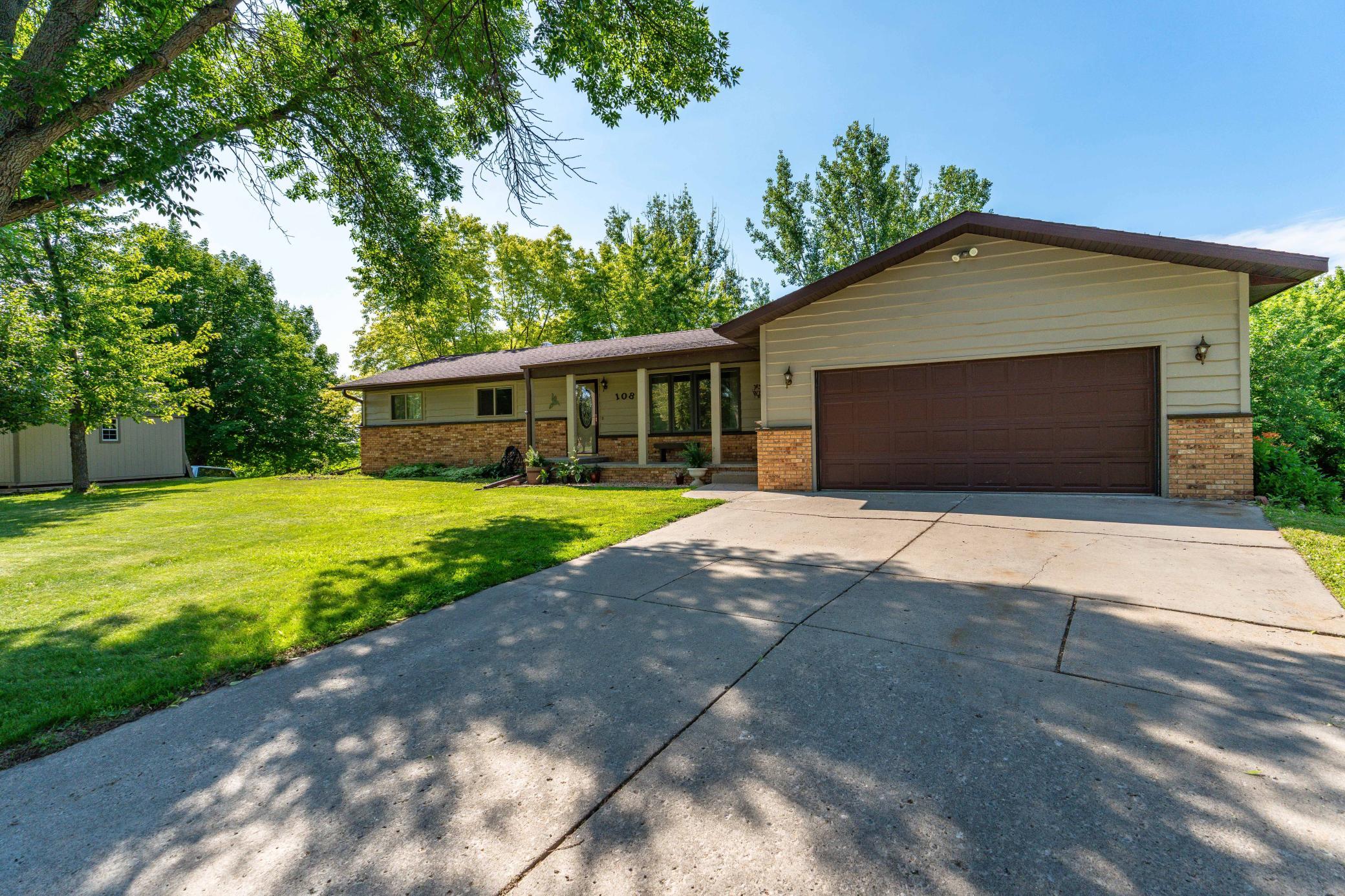 108 E Oriole Drive, Fergus Falls MN 56537 - Photo 3 of 87