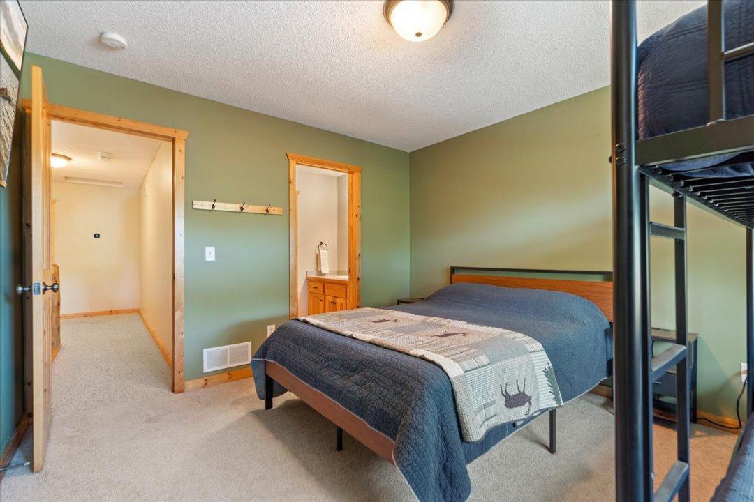 2007 townhouse for sale at 33176 170th Lane #15 in Isle, MN — 3 bed, 2 bath (photo 17 of 46)