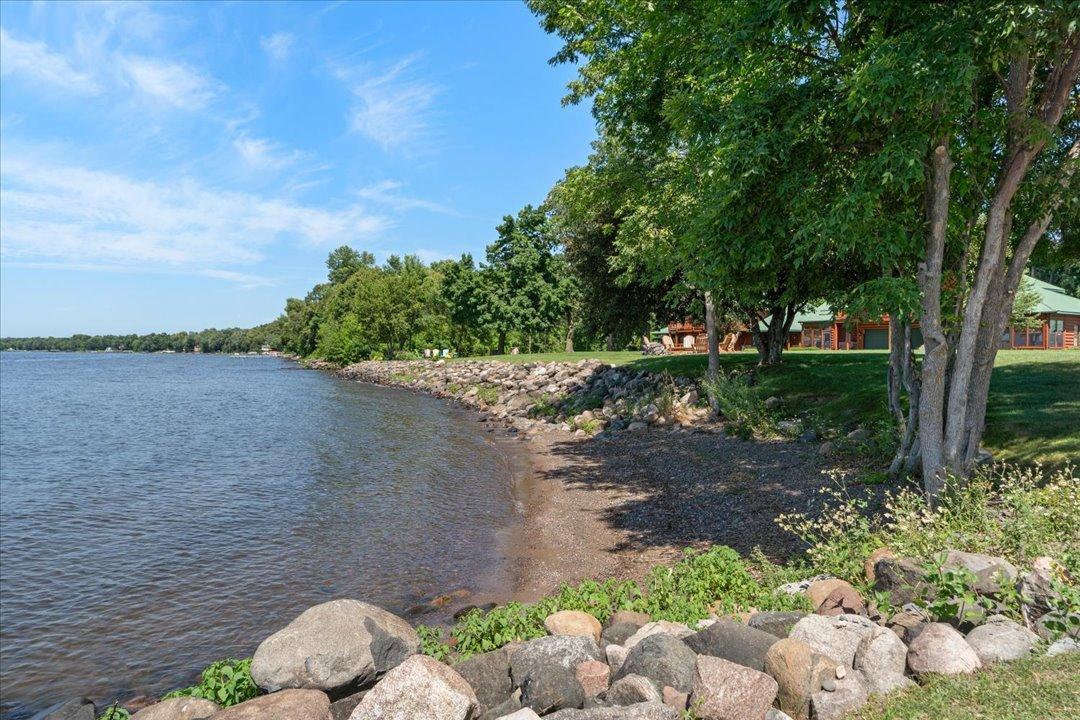 2007 townhouse for sale at 33176 170th Lane #15 in Isle, MN — 3 bed, 2 bath (photo 3 of 46)