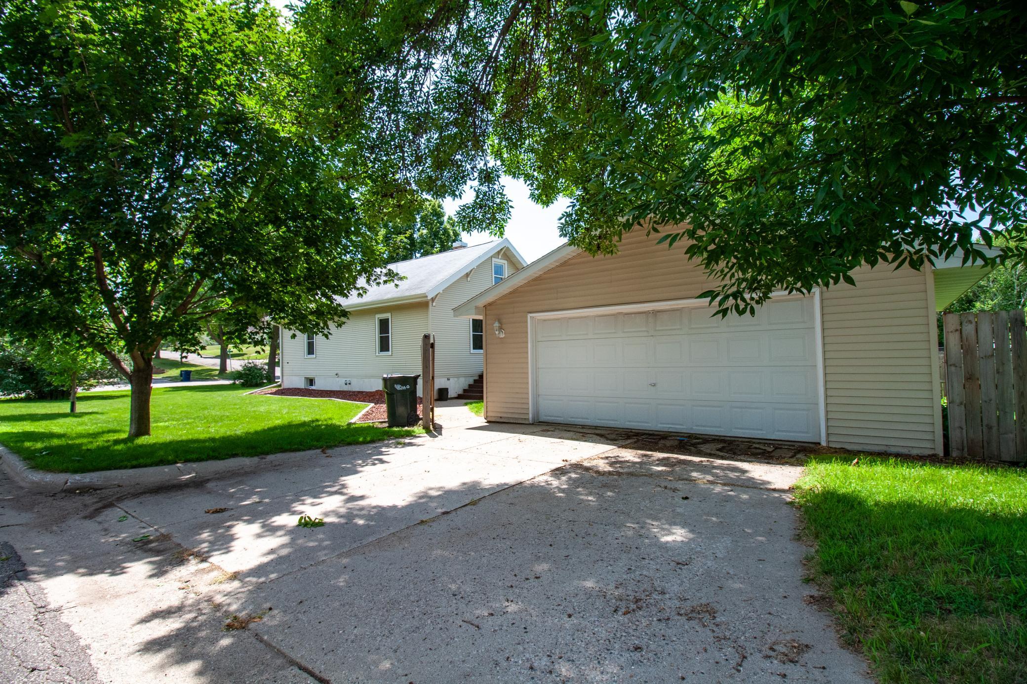 102 W Beech Avenue W, Fergus Falls MN 56537 - Photo 4 of 47