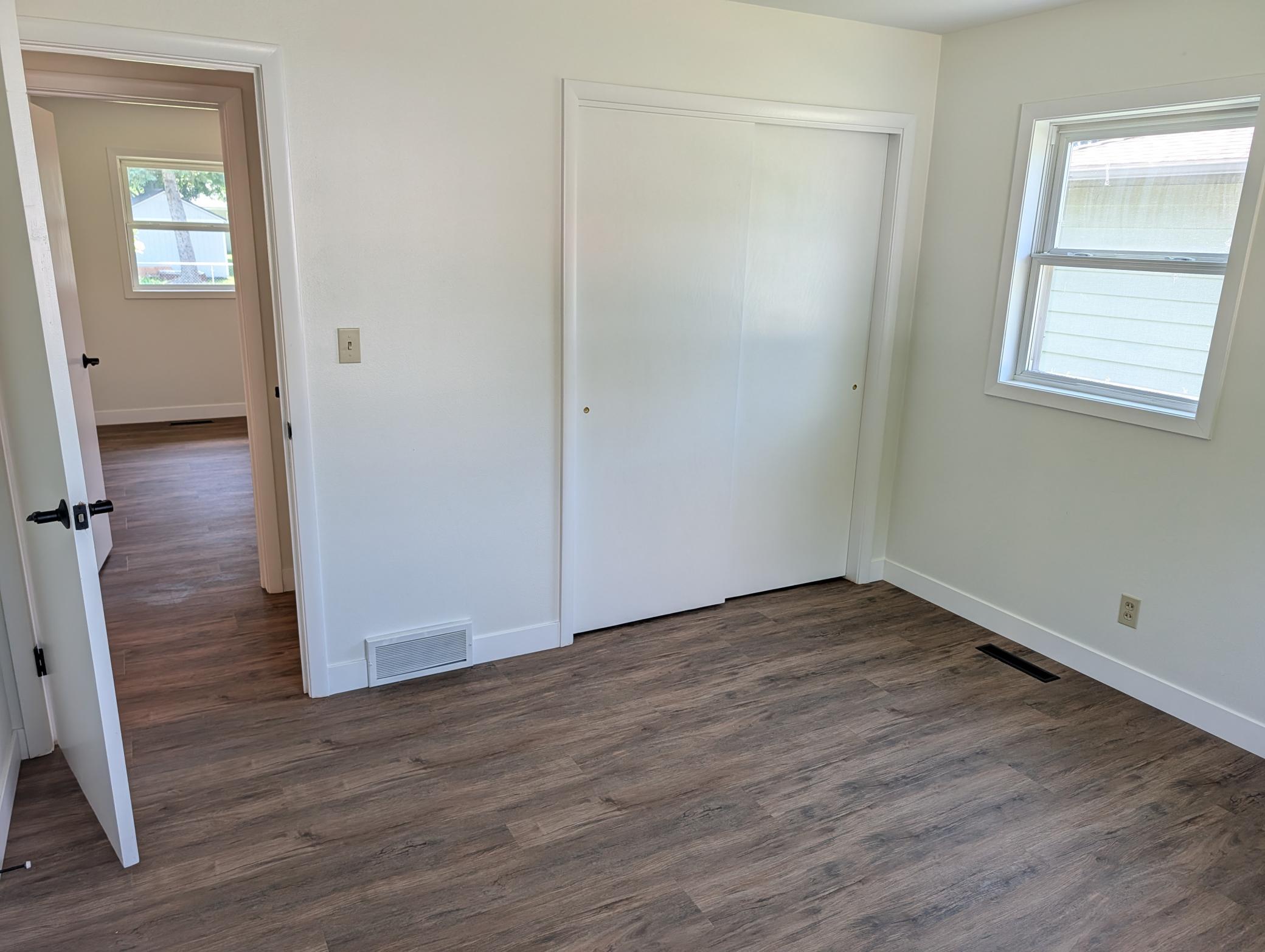215 Madison Avenue SW, Wadena MN 56482 - Photo 23 of 36