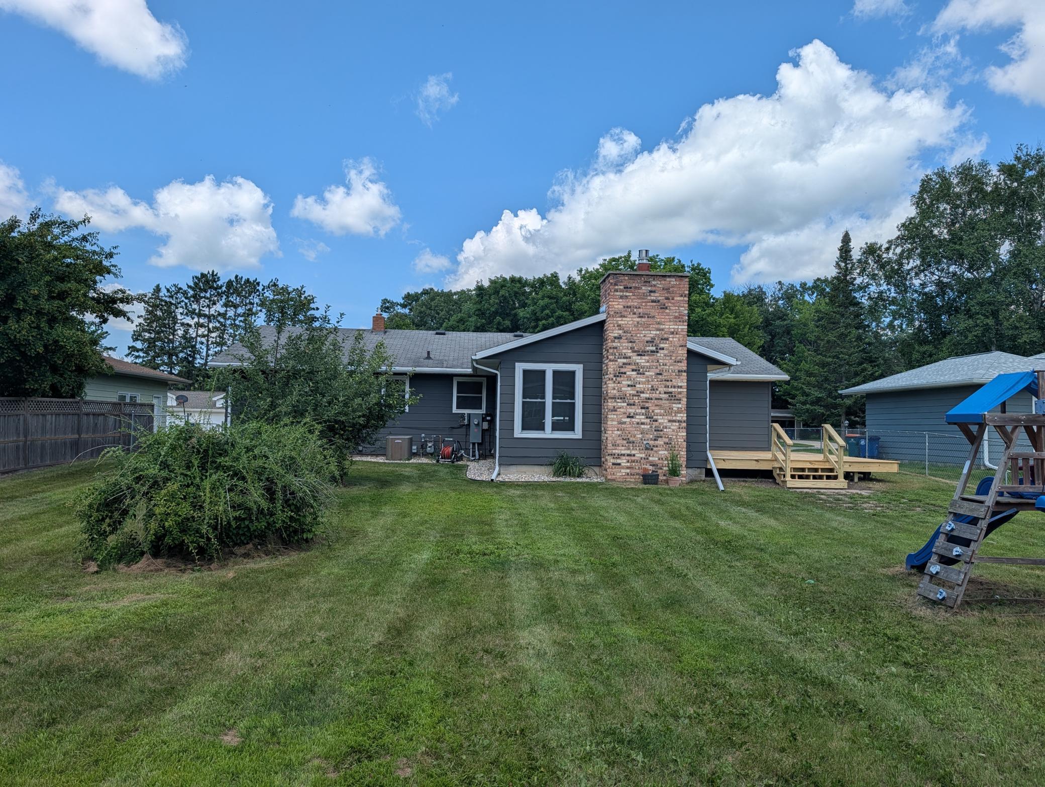 215 Madison Avenue SW, Wadena MN 56482 - Photo 6 of 36