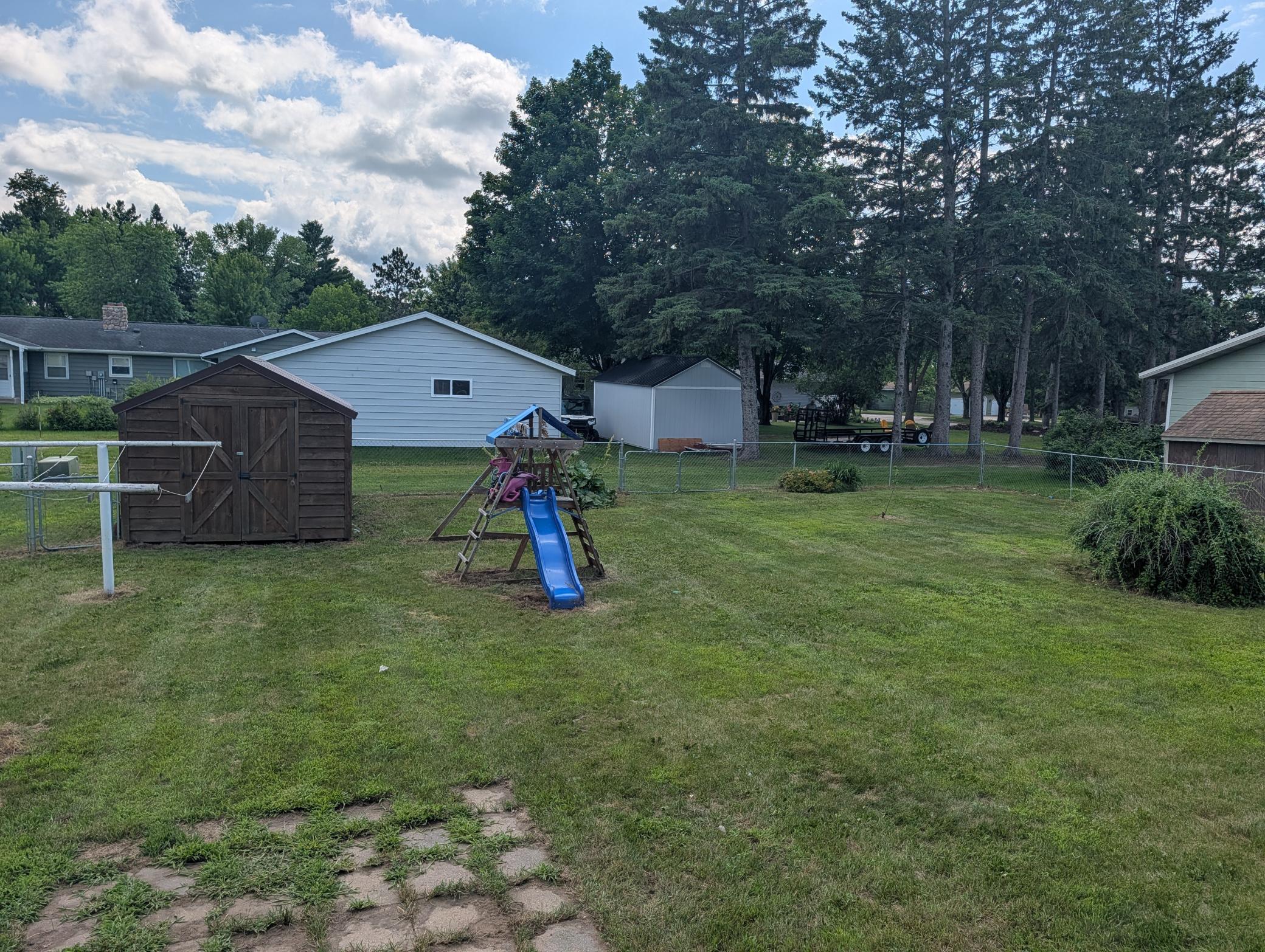 215 Madison Avenue SW, Wadena MN 56482 - Photo 7 of 36