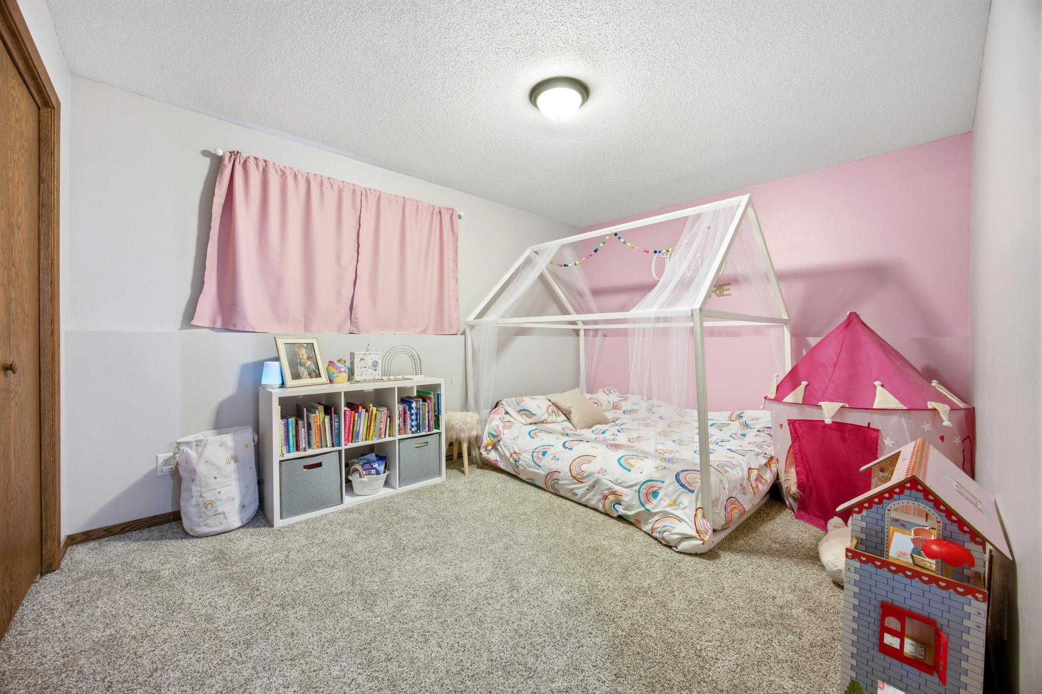2620 Southgate Drive S, Fargo ND 58103 - Photo 17 of 27
