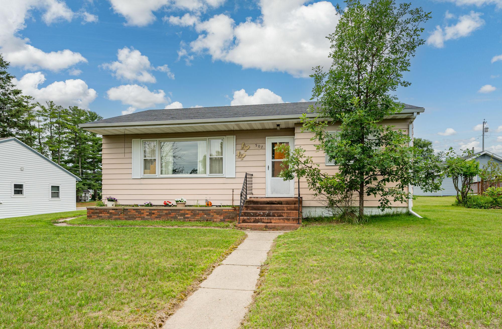 507 NW 16th Avenue, Grand Rapids MN 55744 - Photo 2 of 27
