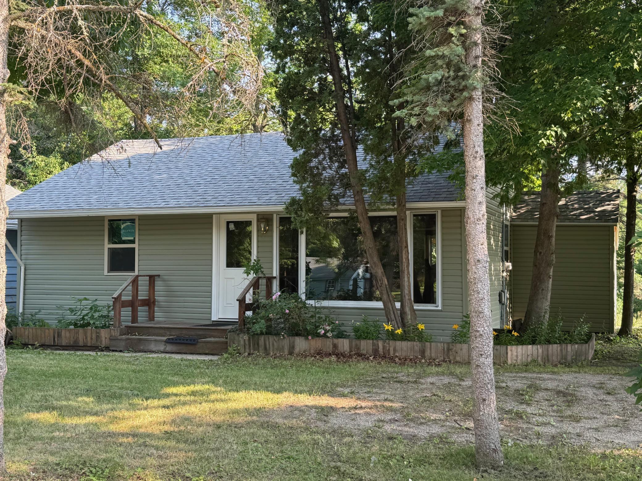 1961 single family home for sale at 522 Main Street E in Tenstrike, MN — 2 bed, 1 bath (photo 2 of 9)