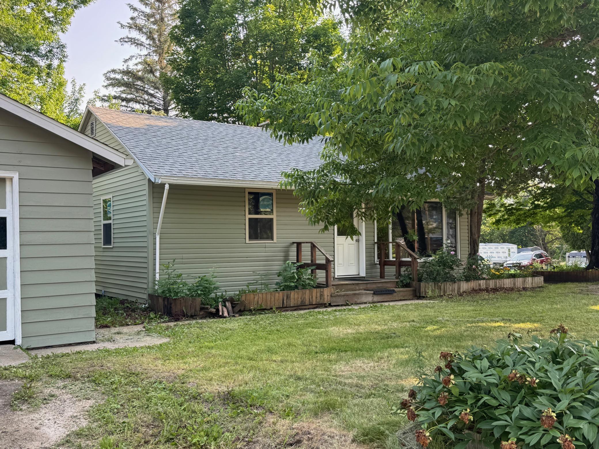 1961 single family home for sale at 522 Main Street E in Tenstrike, MN — 2 bed, 1 bath (photo 5 of 9)