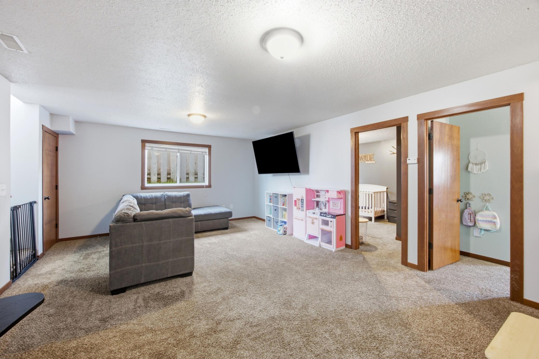 1255 4th Street NW, West Fargo ND 58078 - Photo 10 of 16