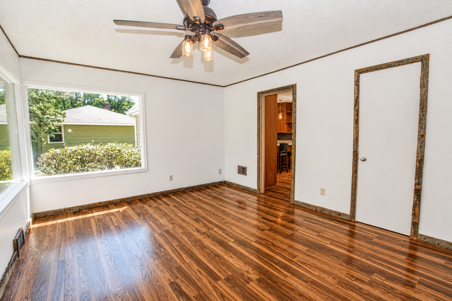 1951 single family home for sale at 822 Westwood Drive SW in Alexandria, MN — 4 bed, 2 bath (photo 18 of 54)