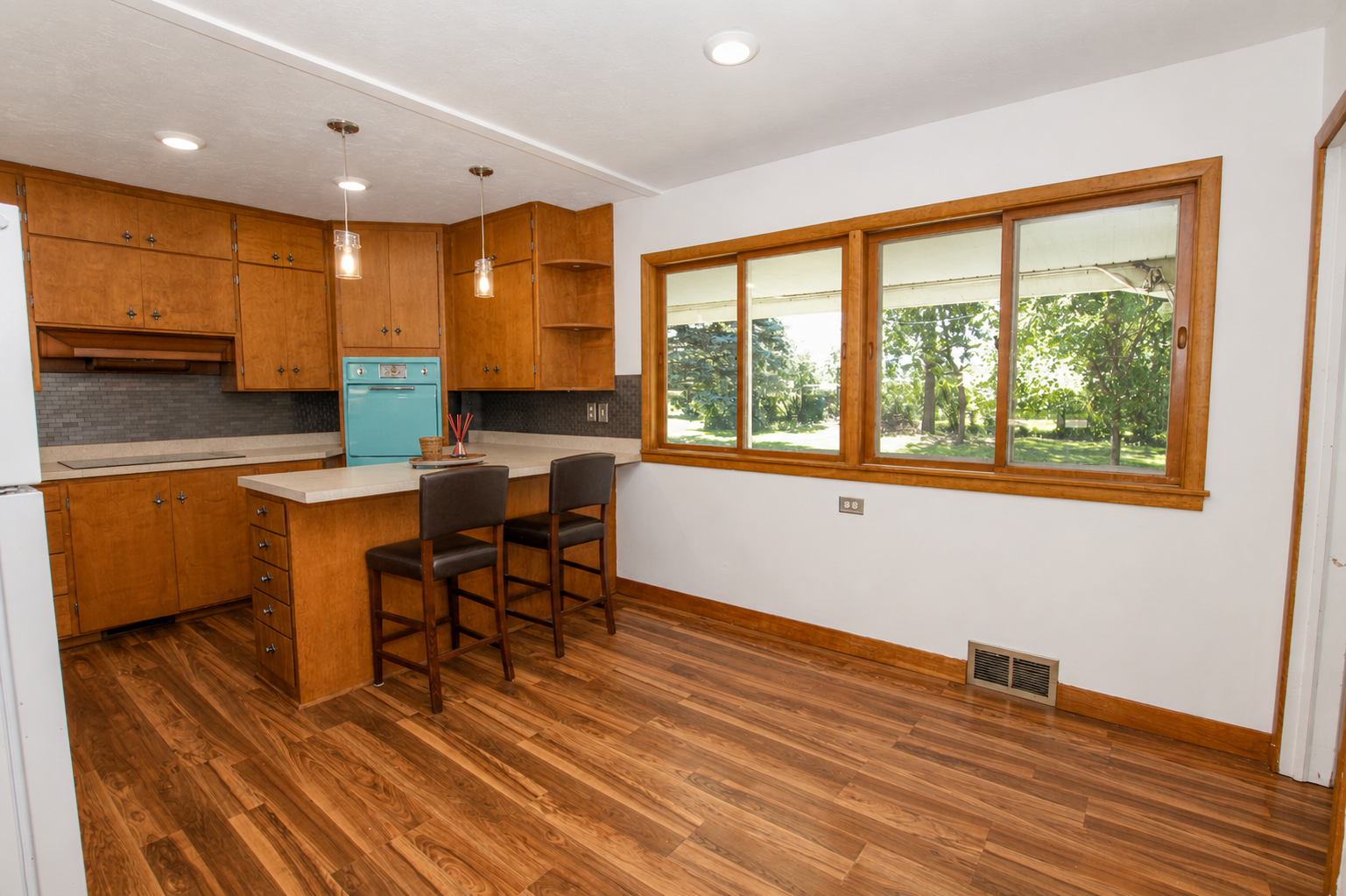 1951 single family home for sale at 822 Westwood Drive SW in Alexandria, MN — 4 bed, 2 bath (photo 19 of 54)