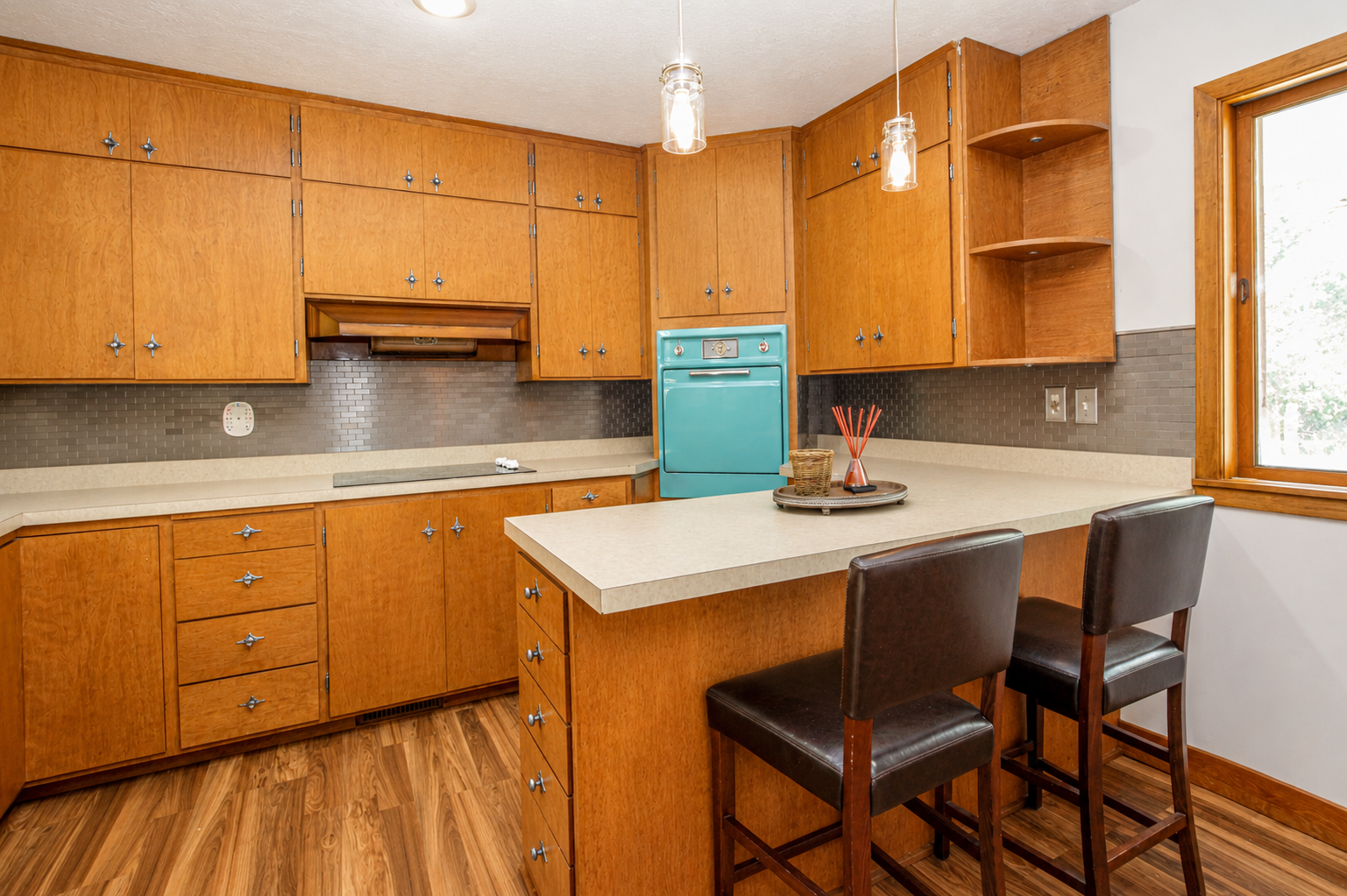 1951 single family home for sale at 822 Westwood Drive SW in Alexandria, MN — 4 bed, 2 bath (photo 22 of 54)