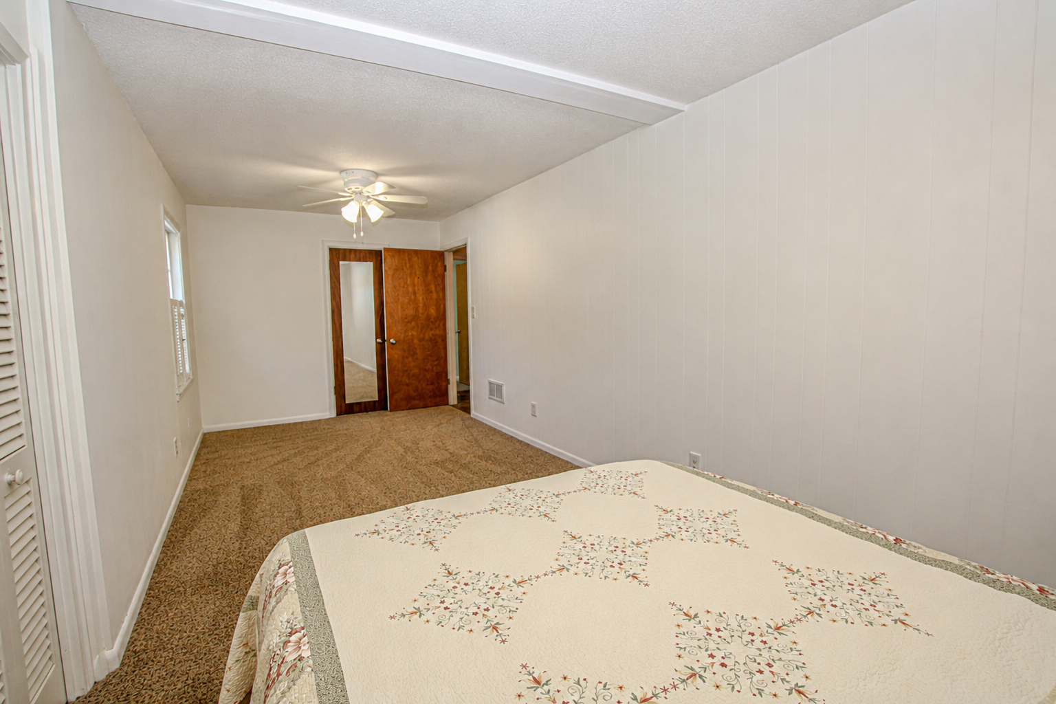 1951 single family home for sale at 822 Westwood Drive SW in Alexandria, MN — 4 bed, 2 bath (photo 27 of 54)