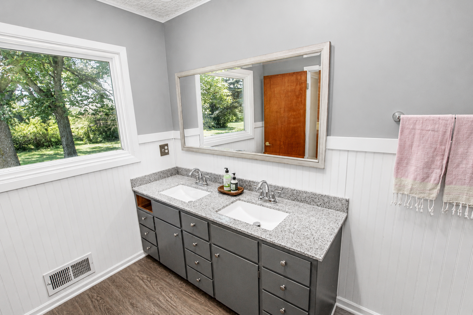 1951 single family home for sale at 822 Westwood Drive SW in Alexandria, MN — 4 bed, 2 bath (photo 29 of 54)