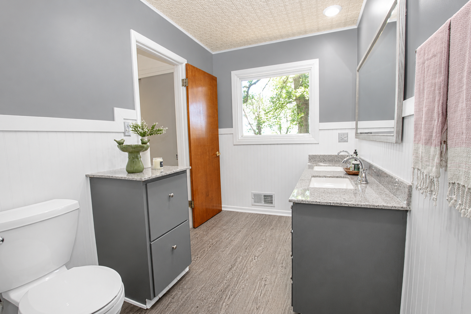 1951 single family home for sale at 822 Westwood Drive SW in Alexandria, MN — 4 bed, 2 bath (photo 30 of 54)
