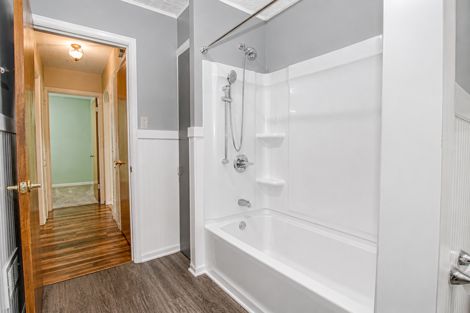 1951 single family home for sale at 822 Westwood Drive SW in Alexandria, MN — 4 bed, 2 bath (photo 32 of 54)