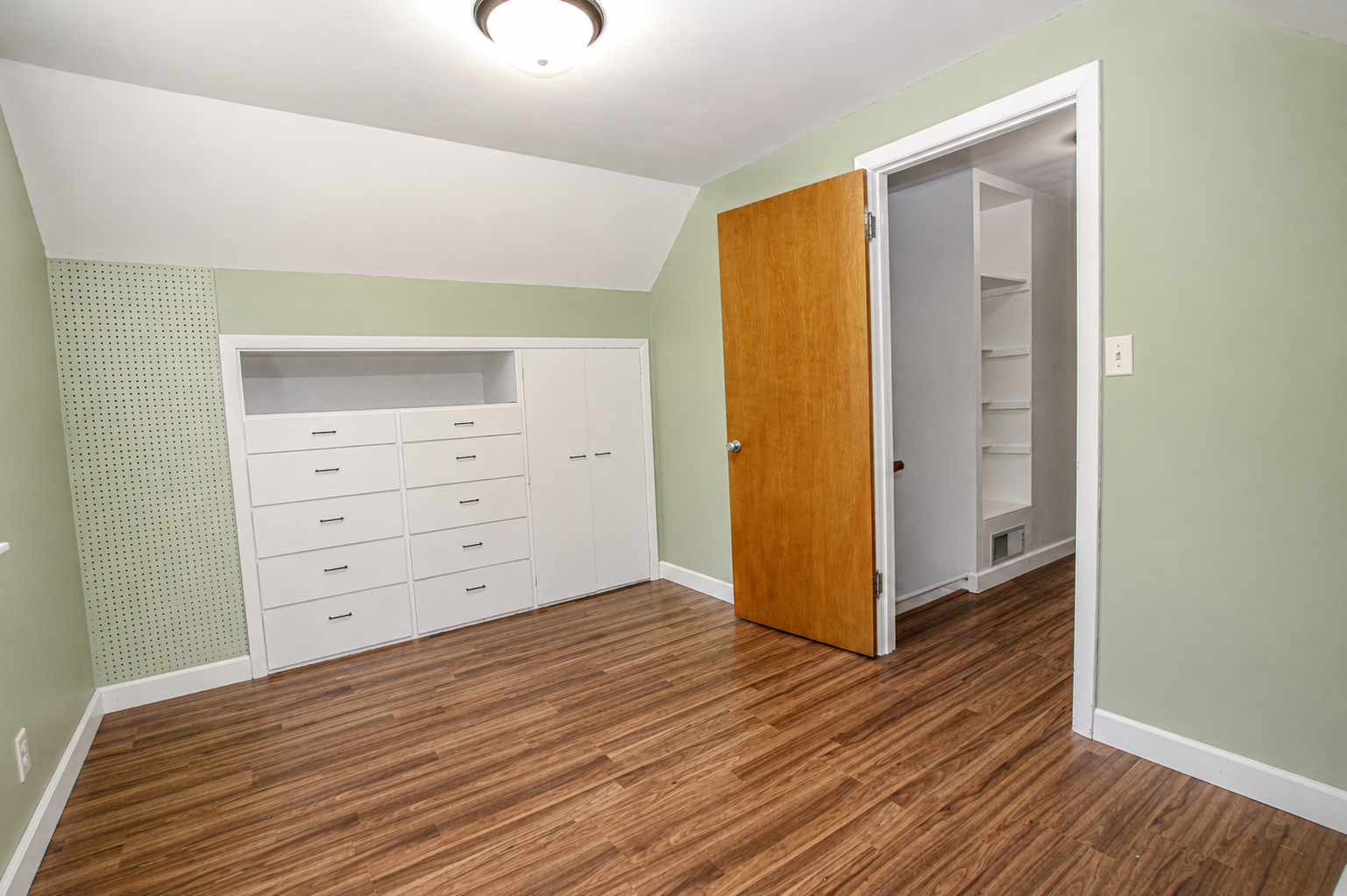 1951 single family home for sale at 822 Westwood Drive SW in Alexandria, MN — 4 bed, 2 bath (photo 40 of 54)
