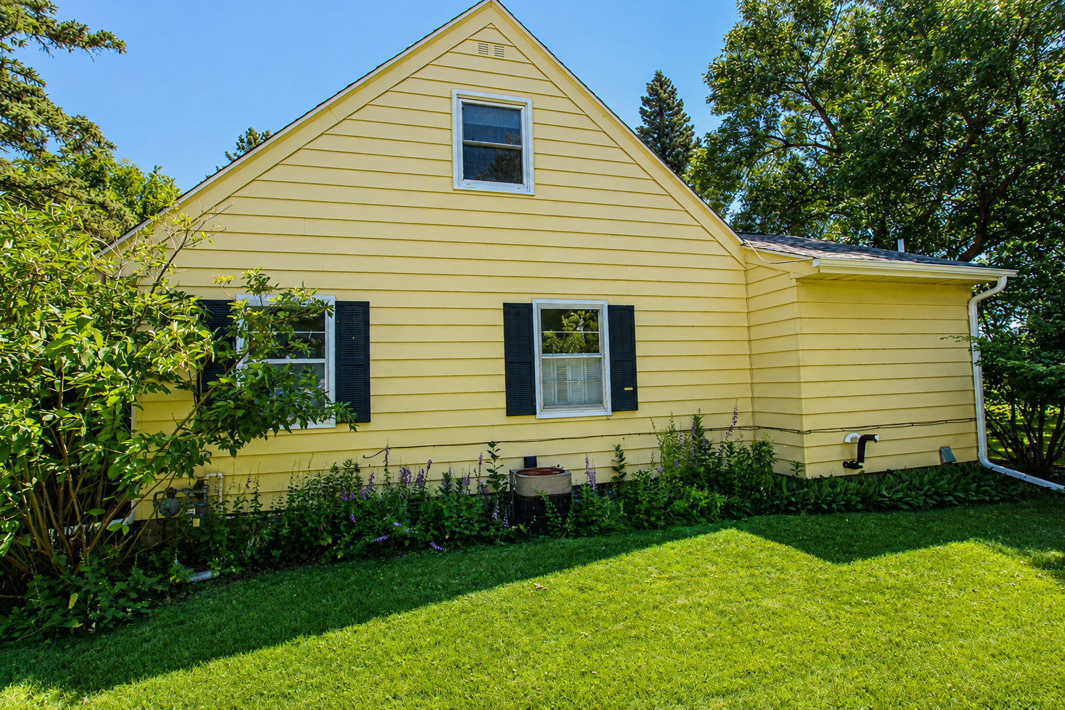 1951 single family home for sale at 822 Westwood Drive SW in Alexandria, MN — 4 bed, 2 bath (photo 8 of 54)