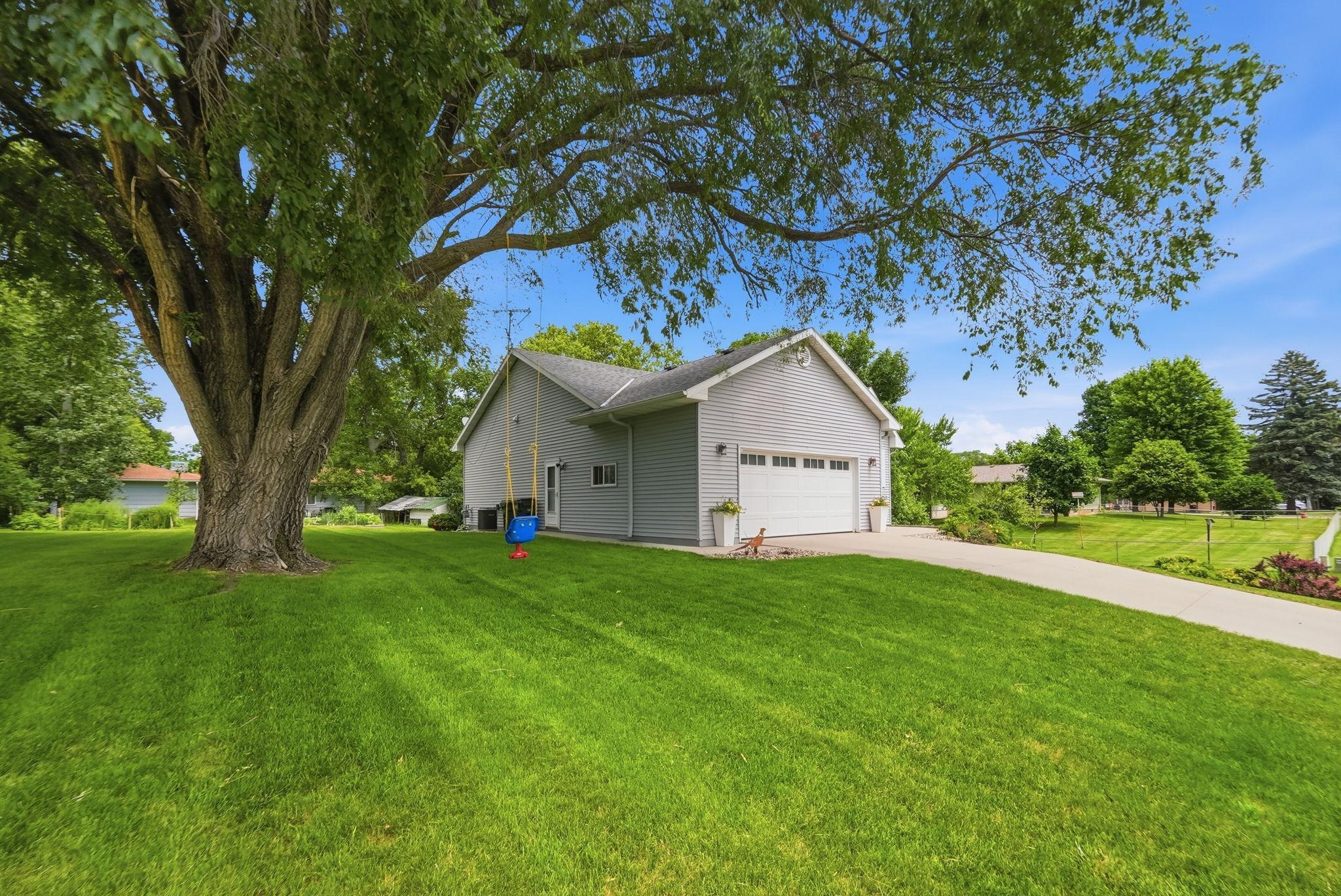 119 Mc Farlane Street NW, Alexandria MN 56308 - Photo 4 of 52