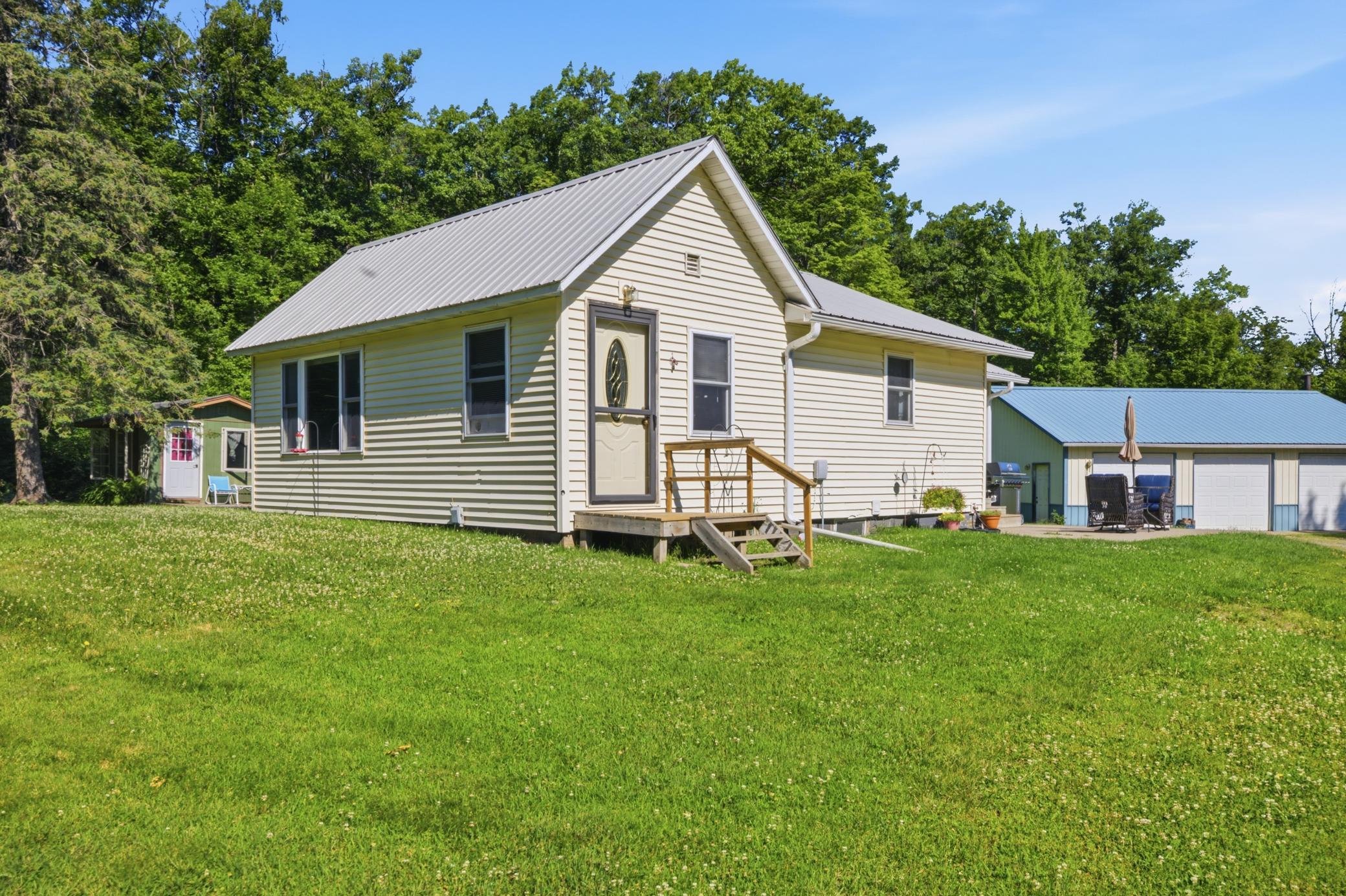 1946 single family home for sale at 31032 280th Street in Aitkin, MN — 2 bed, 1 bath (photo 6 of 31)